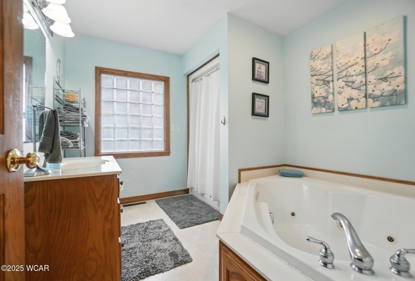 208 Elm Street, Convoy, Ohio, 4 Bedrooms Bedrooms, ,2 BathroomsBathrooms,Residential,For Sale,Elm,307996
