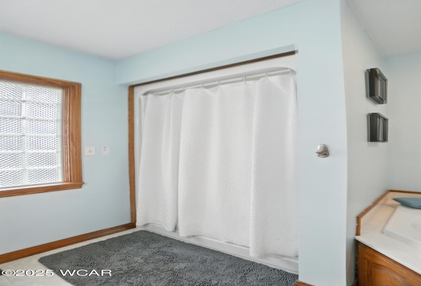 208 Elm Street, Convoy, Ohio, 4 Bedrooms Bedrooms, ,2 BathroomsBathrooms,Residential,For Sale,Elm,307996