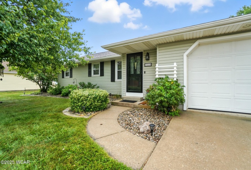208 Elm Street, Convoy, Ohio, 4 Bedrooms Bedrooms, ,2 BathroomsBathrooms,Residential,For Sale,Elm,307996