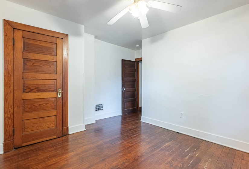 40 Greenwood-19