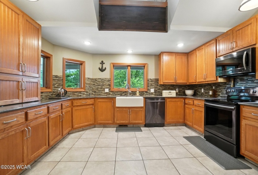 6782 Co Rd 15, Harrod, Ohio, 5 Bedrooms Bedrooms, ,4 BathroomsBathrooms,Residential,For Sale,Co Rd 15,308112