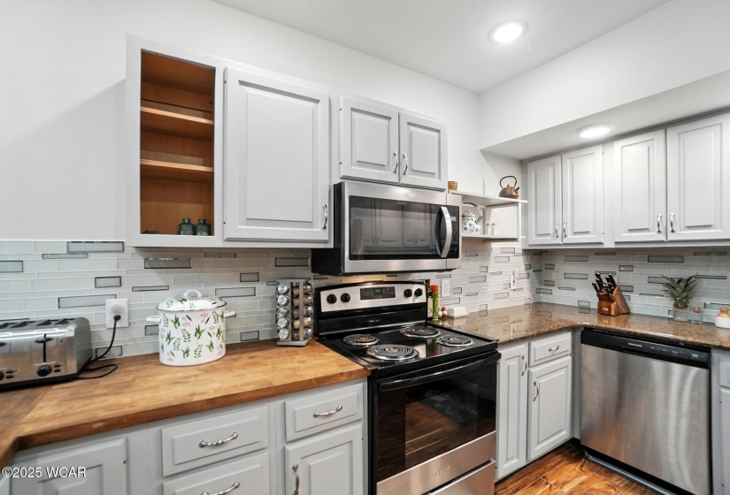 6782 Co Rd 15, Harrod, Ohio, 5 Bedrooms Bedrooms, ,4 BathroomsBathrooms,Residential,For Sale,Co Rd 15,308112
