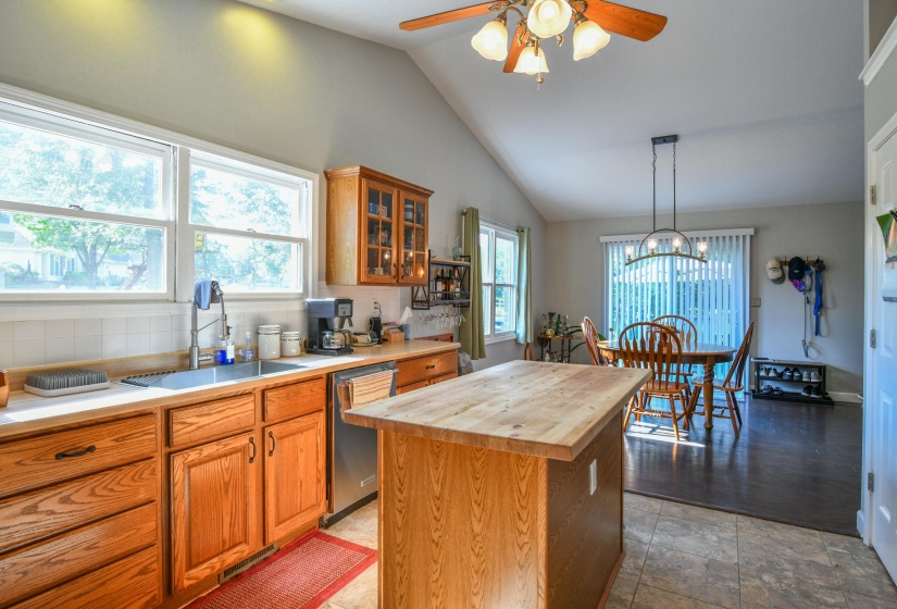 3386 Fairwood-16
