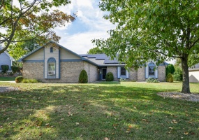 3386 Fairwood Drive, Beavercreek, Ohio 45432, 3 Bedrooms Bedrooms, ,2 BathroomsBathrooms,Residential,For Sale,Fairwood,1041061