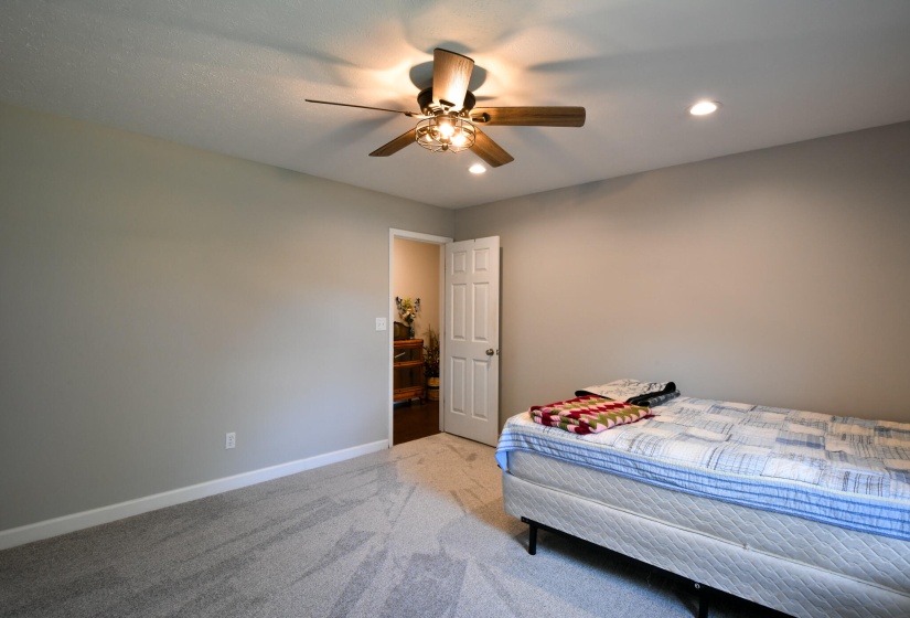 3386 Fairwood-29