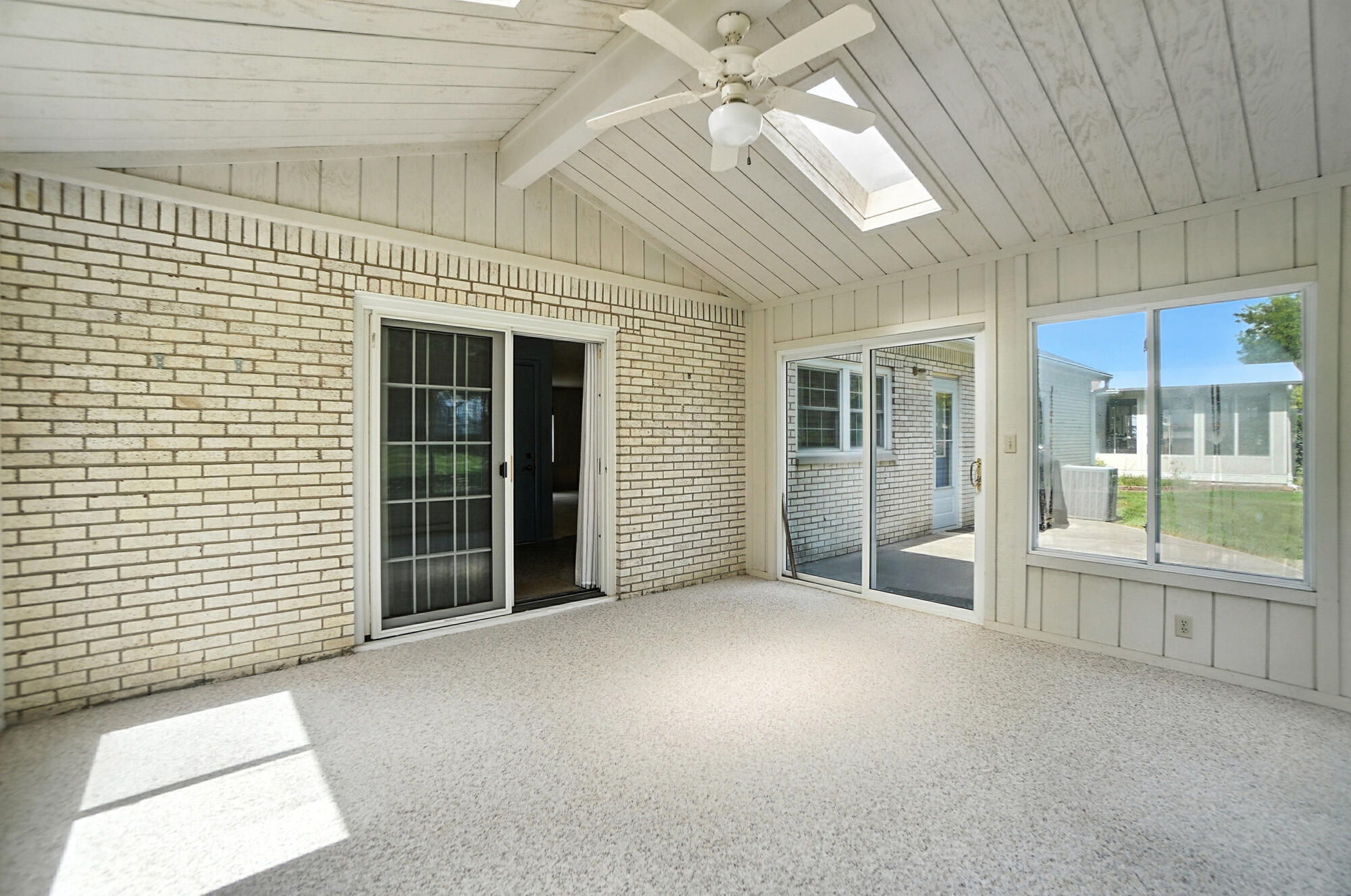 2900 Hyannis Drive, Springfield, Ohio 45503
