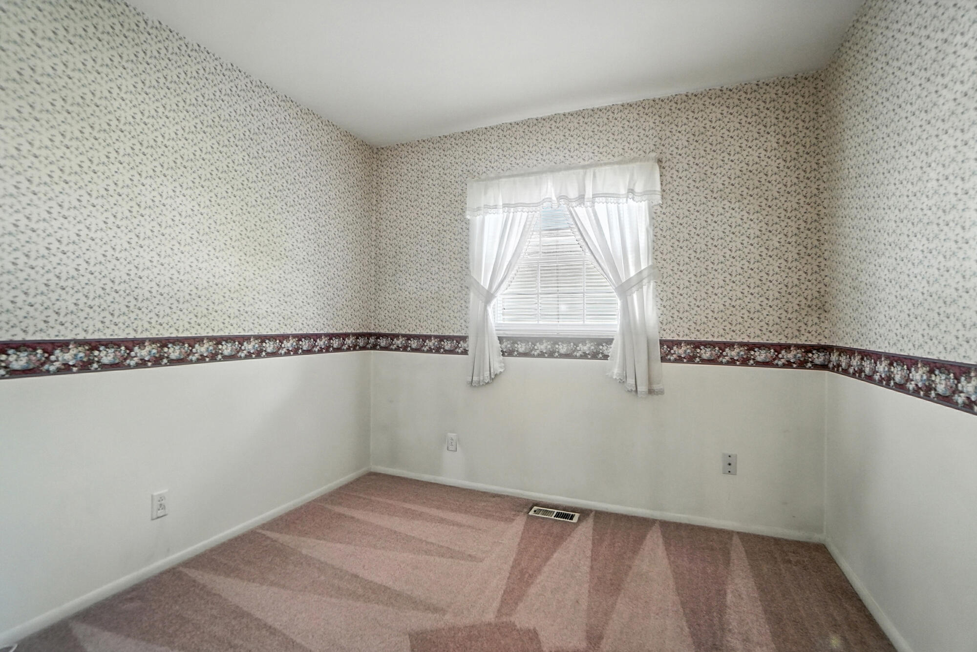 2900 Hyannis Drive, Springfield, Ohio 45503