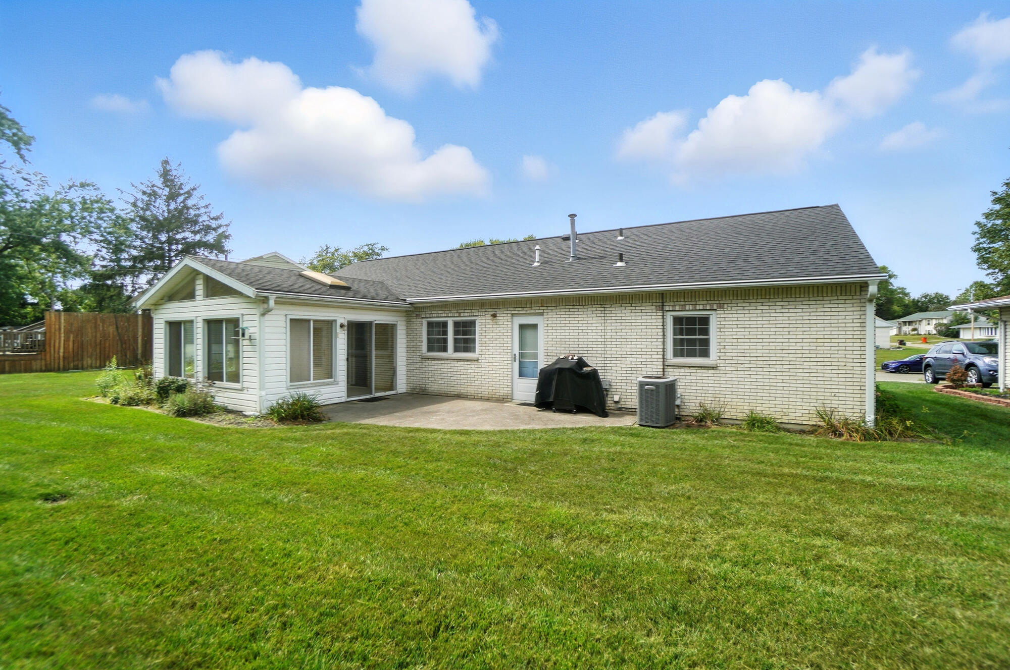 2900 Hyannis Drive, Springfield, Ohio 45503