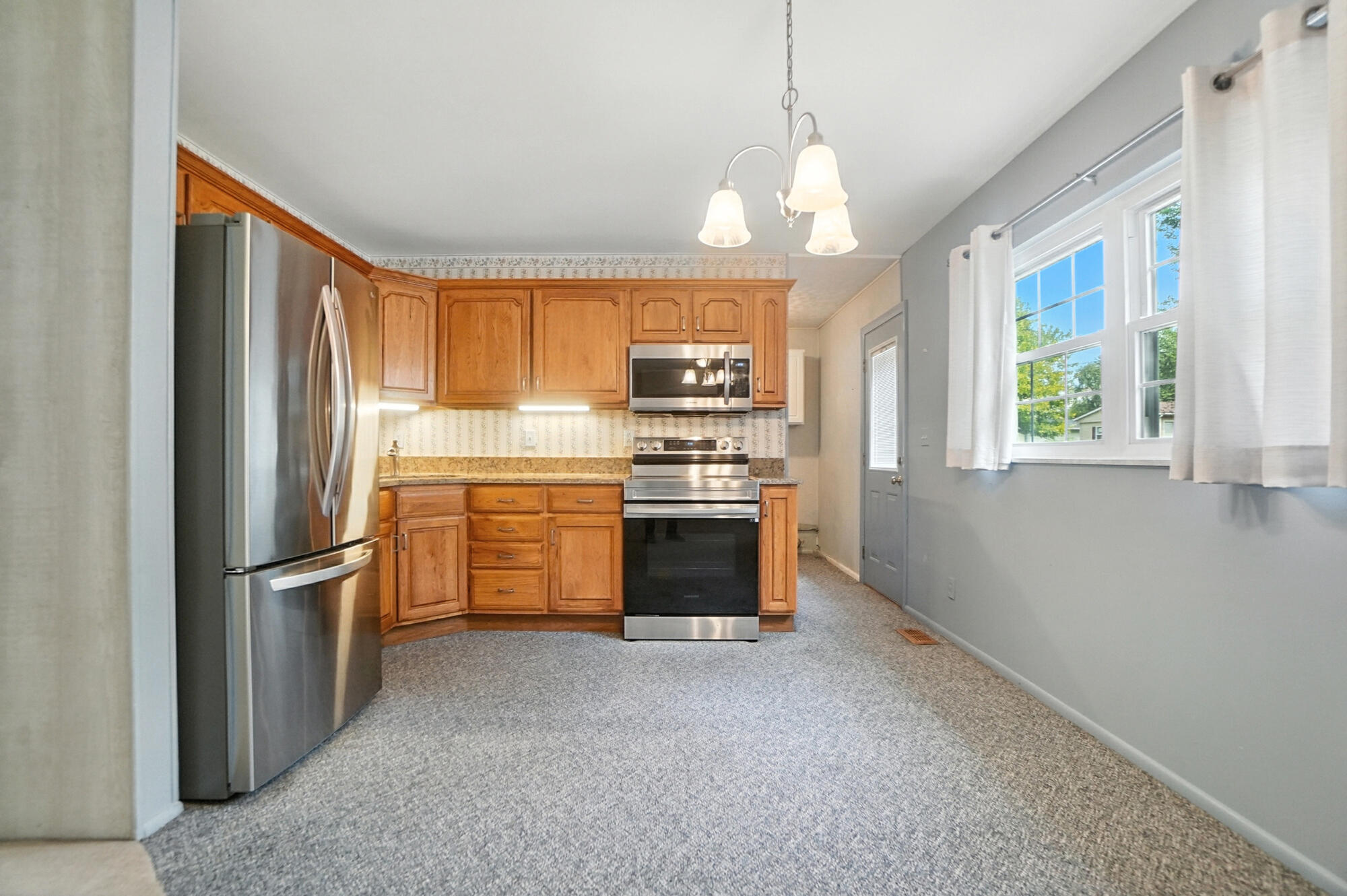 2900 Hyannis Drive, Springfield, Ohio 45503