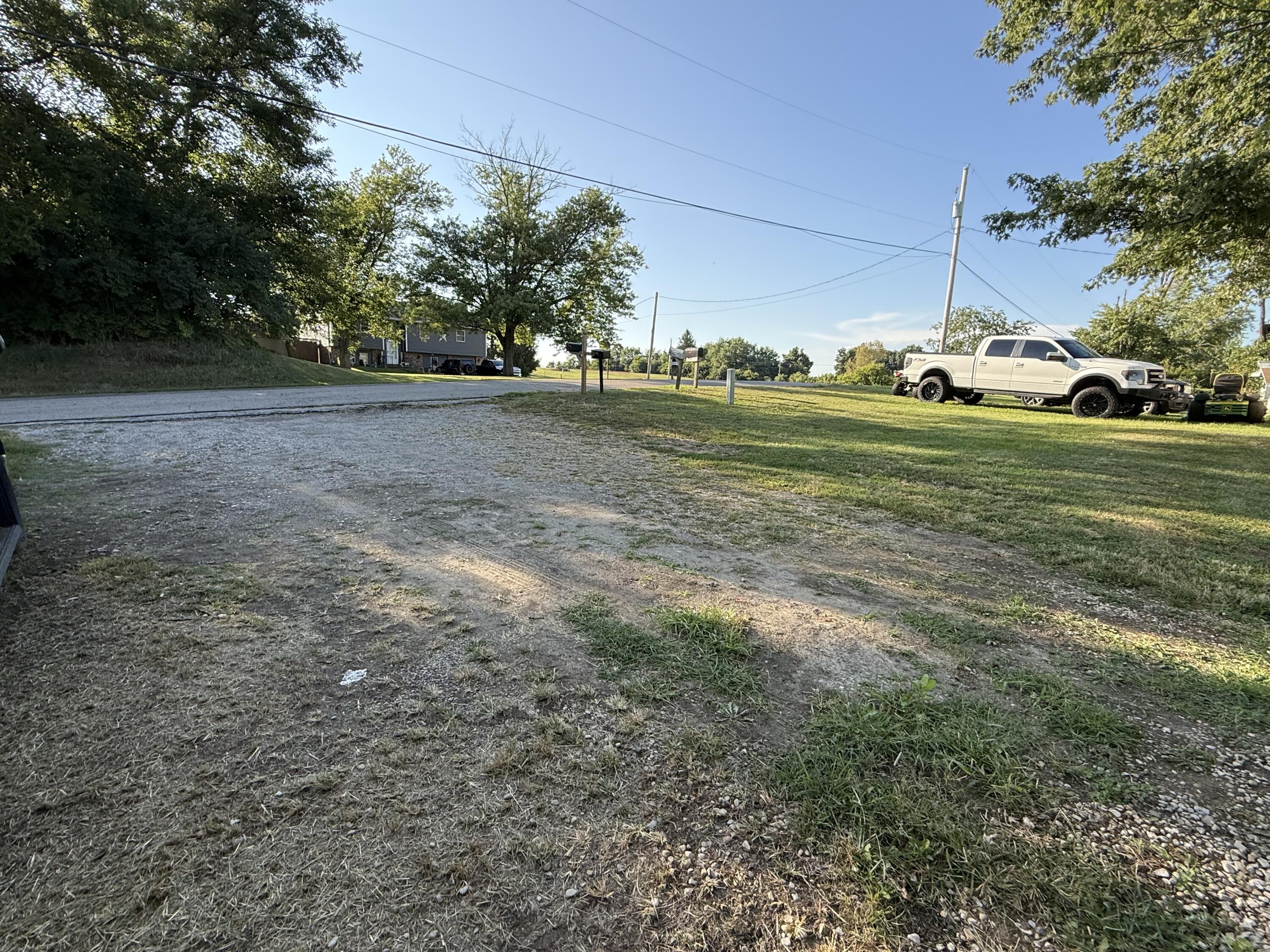 1738 Newlove Road, South Charleston, Ohio 45368