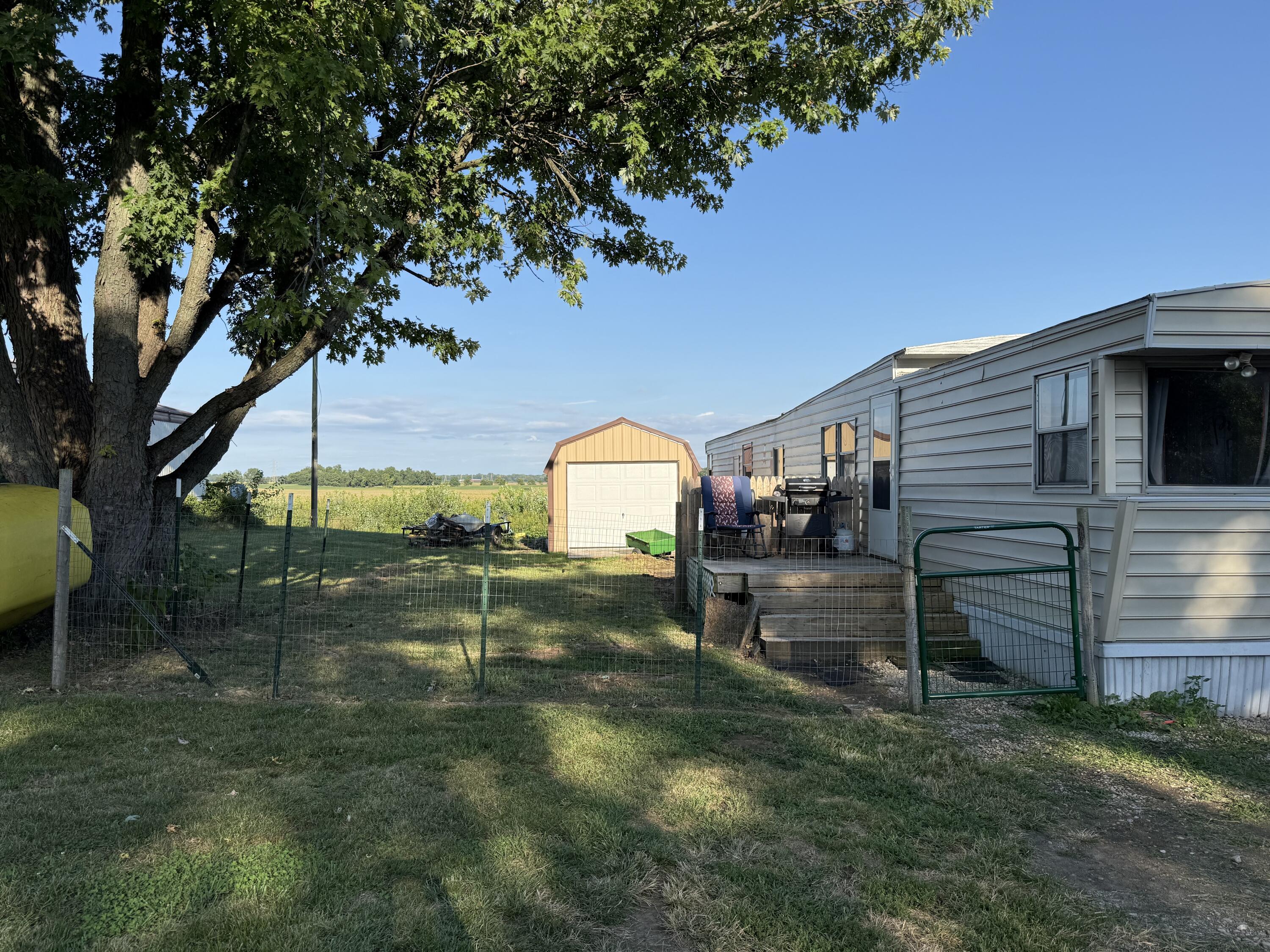 1738 Newlove Road, South Charleston, Ohio 45368