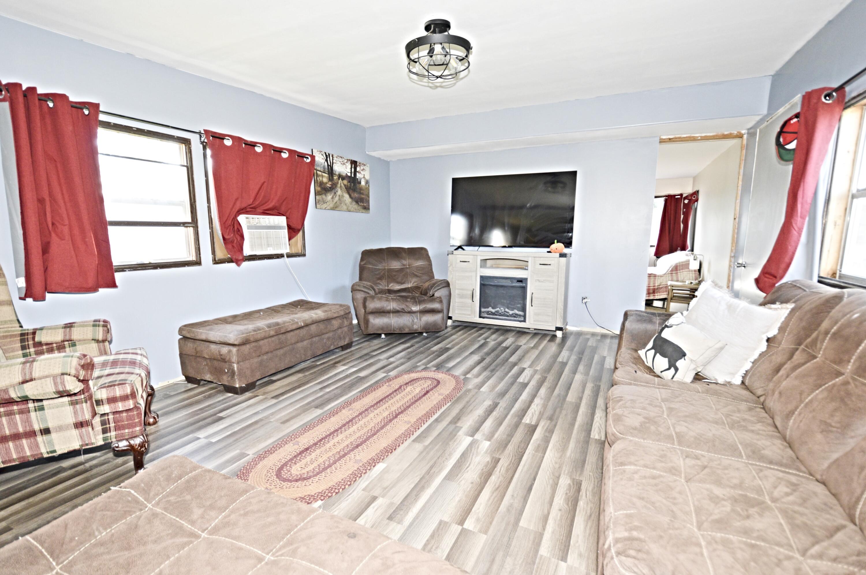 1738 Newlove Road, South Charleston, Ohio 45368