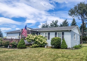 631 Oakland Avenue, Bellefontaine, Ohio 43311, 3 Bedrooms Bedrooms, ,1 BathroomBathrooms,Residential,For Sale,Oakland,1041095