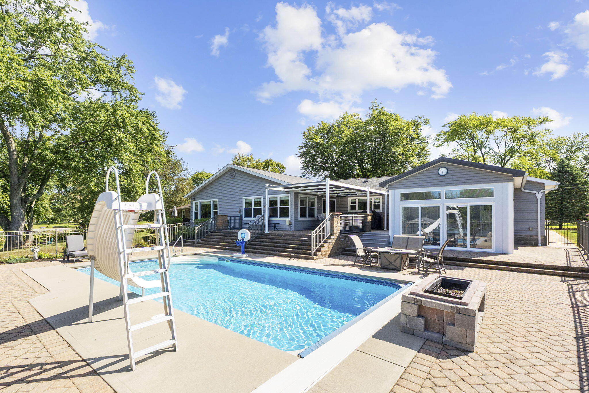 935 Sylvan Shores Drive, South Vienna, Ohio 45369