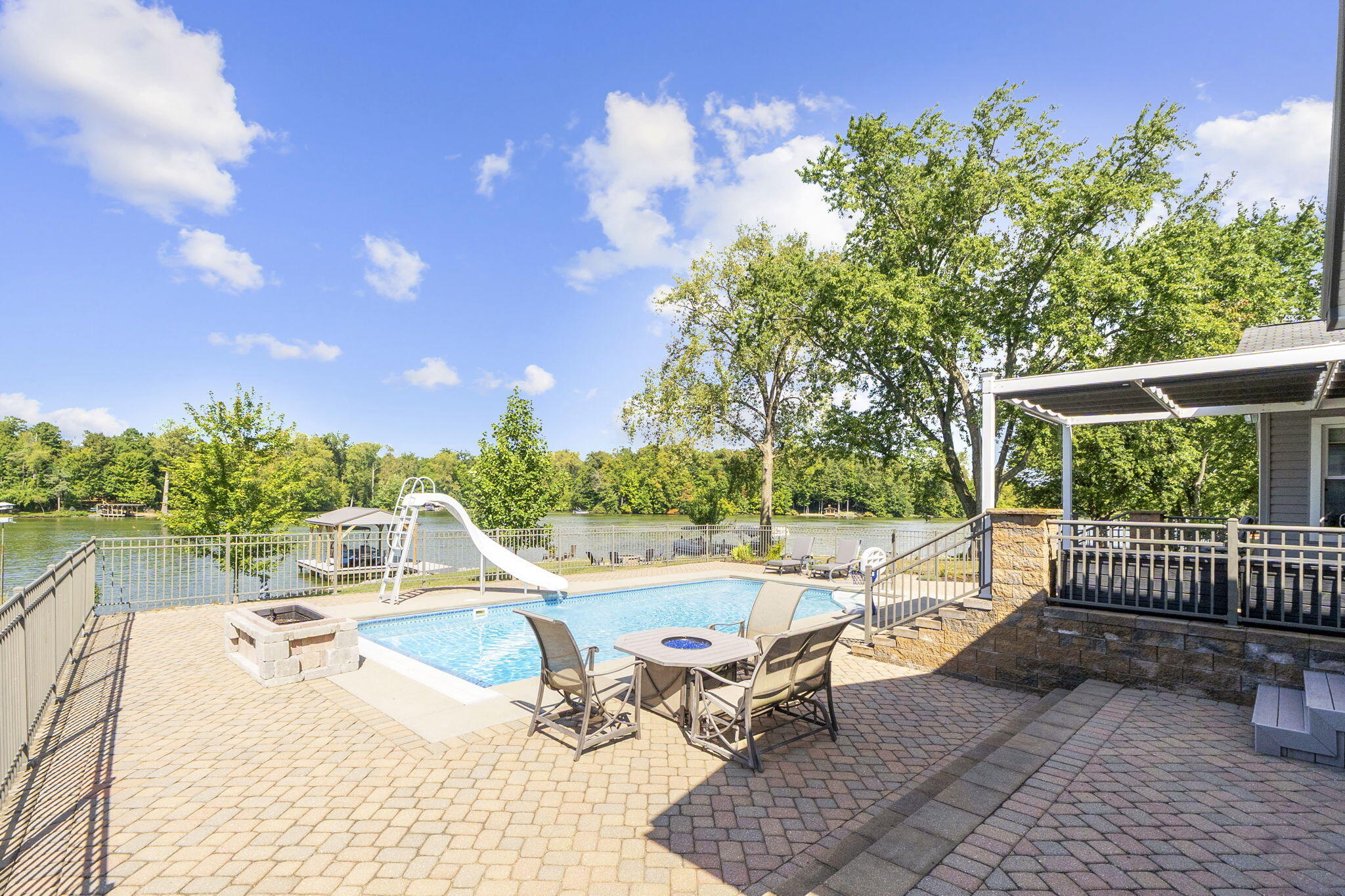935 Sylvan Shores Drive, South Vienna, Ohio 45369