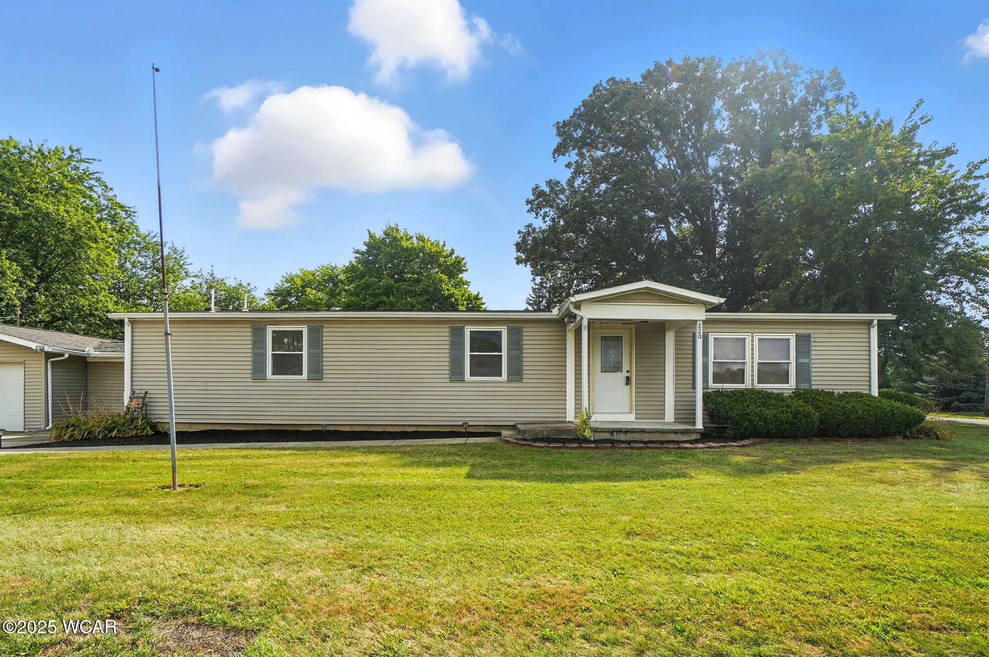 220 Parklane Dr., Cairo, Ohio