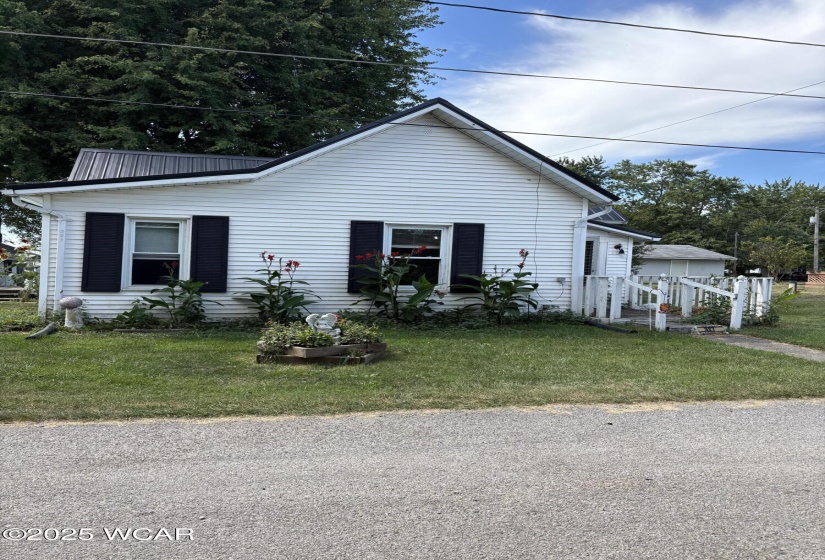 327 High Street, Uniopolis, Ohio, 2 Bedrooms Bedrooms, ,1 BathroomBathrooms,Residential,For Sale,High,308130