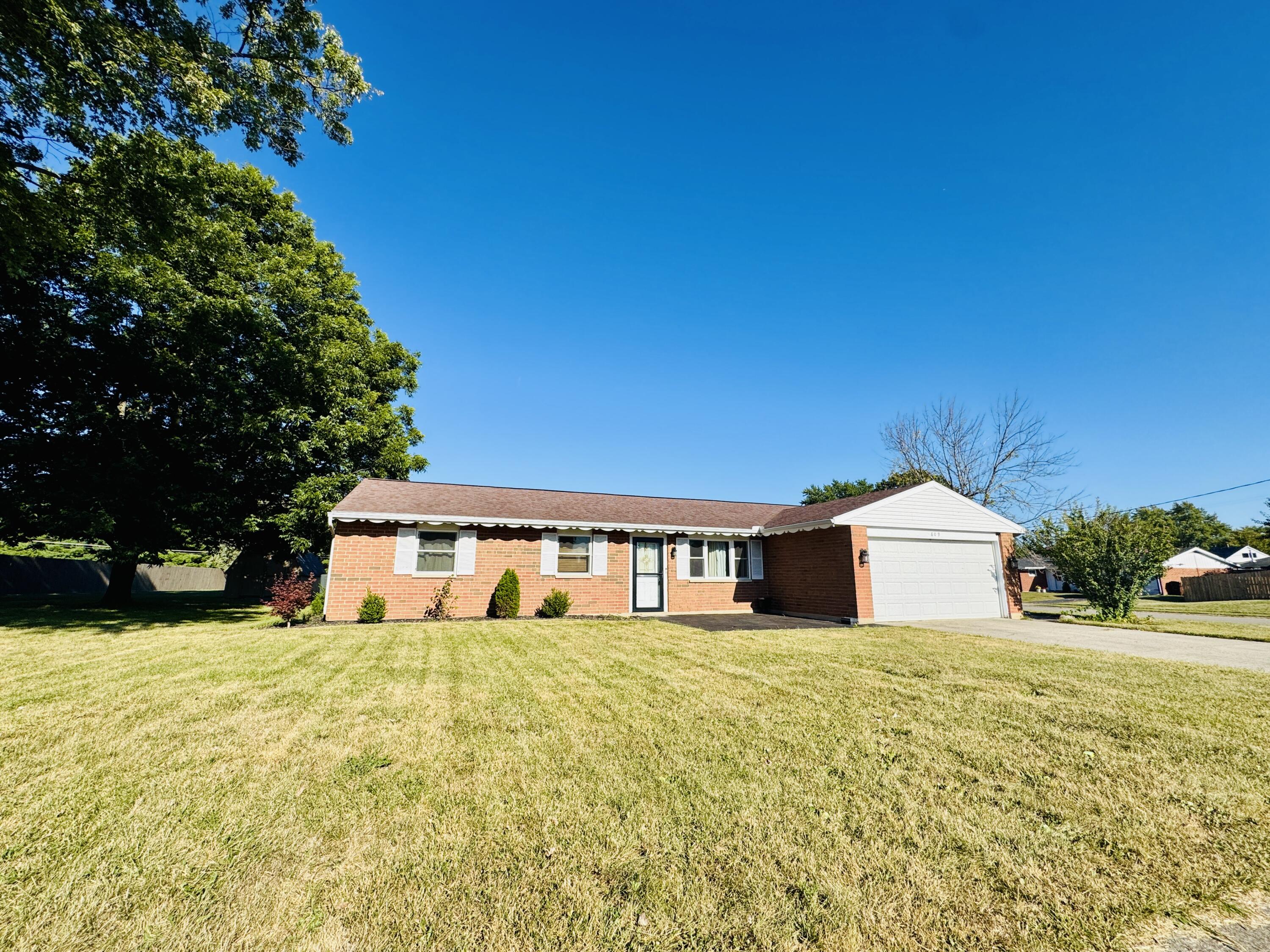809 Candlewood Boulevard, Piqua, Ohio 45356