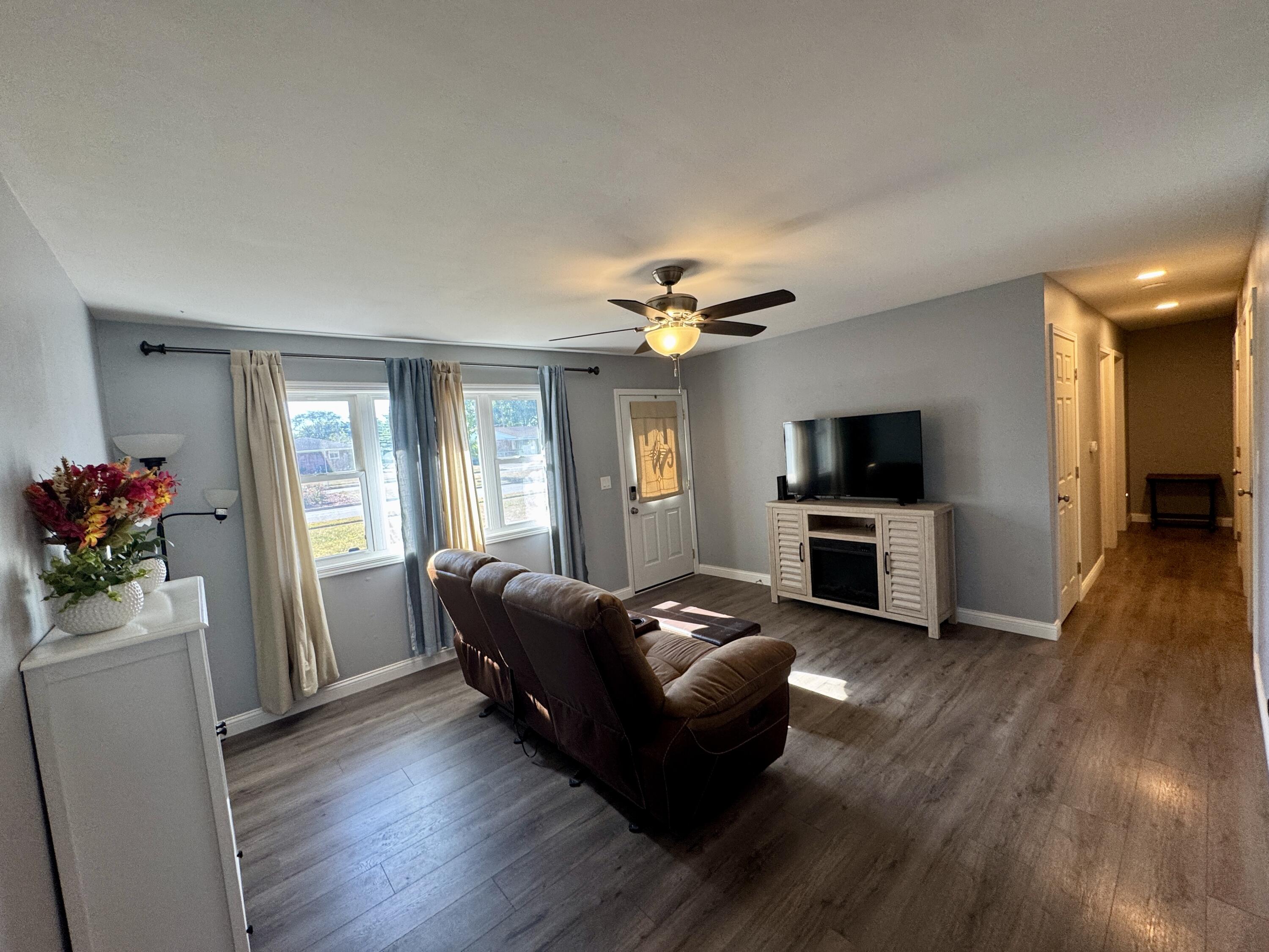 809 Candlewood Boulevard, Piqua, Ohio 45356