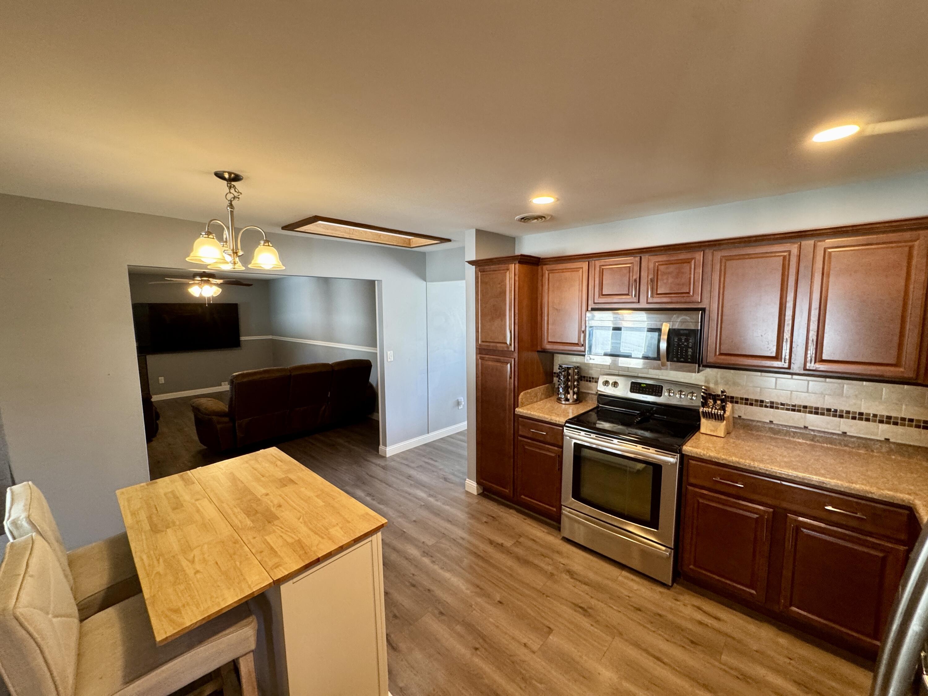 809 Candlewood Boulevard, Piqua, Ohio 45356