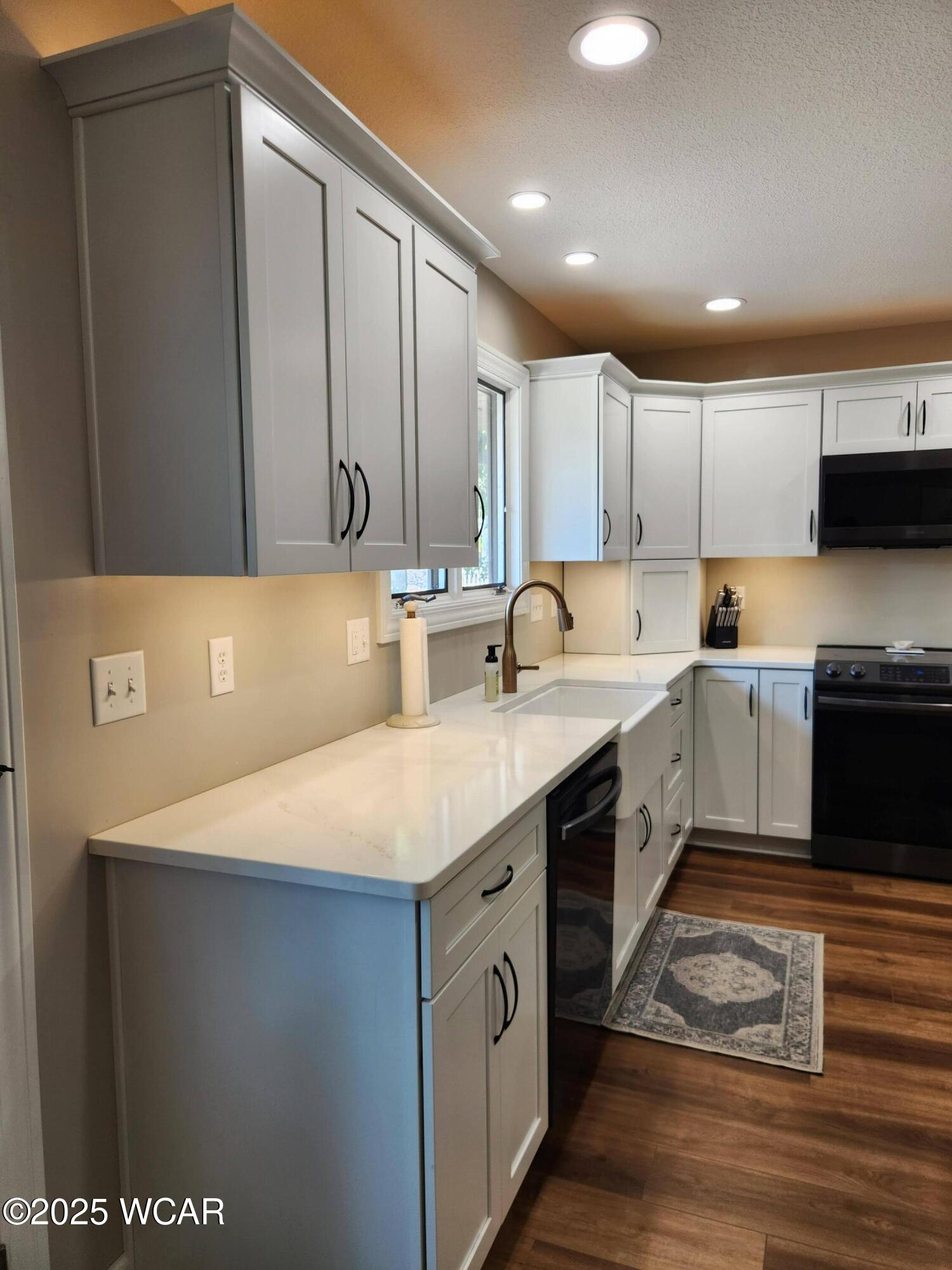 1275 Pinehurst Drive, Defiance, Ohio