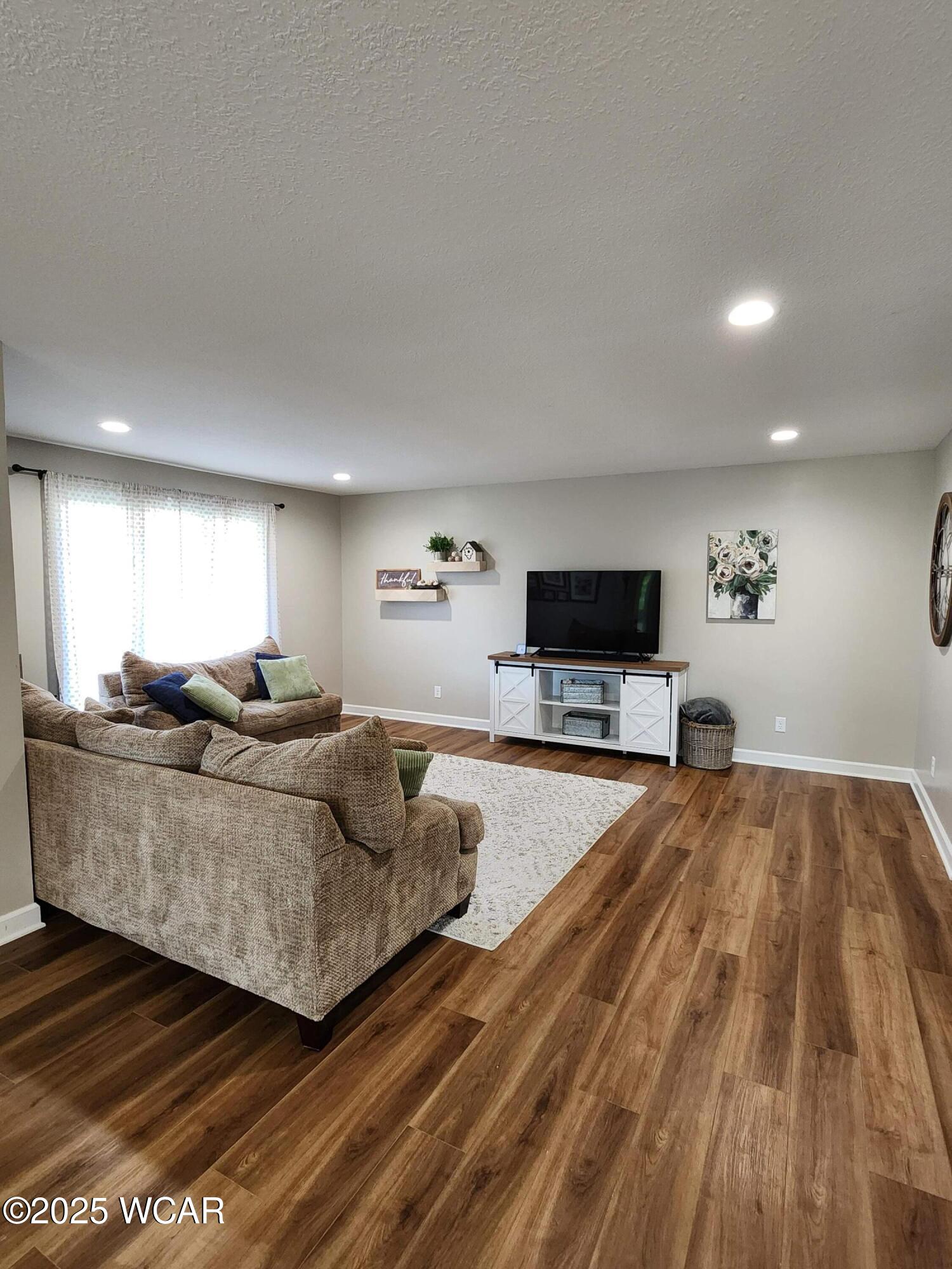 1275 Pinehurst Drive, Defiance, Ohio