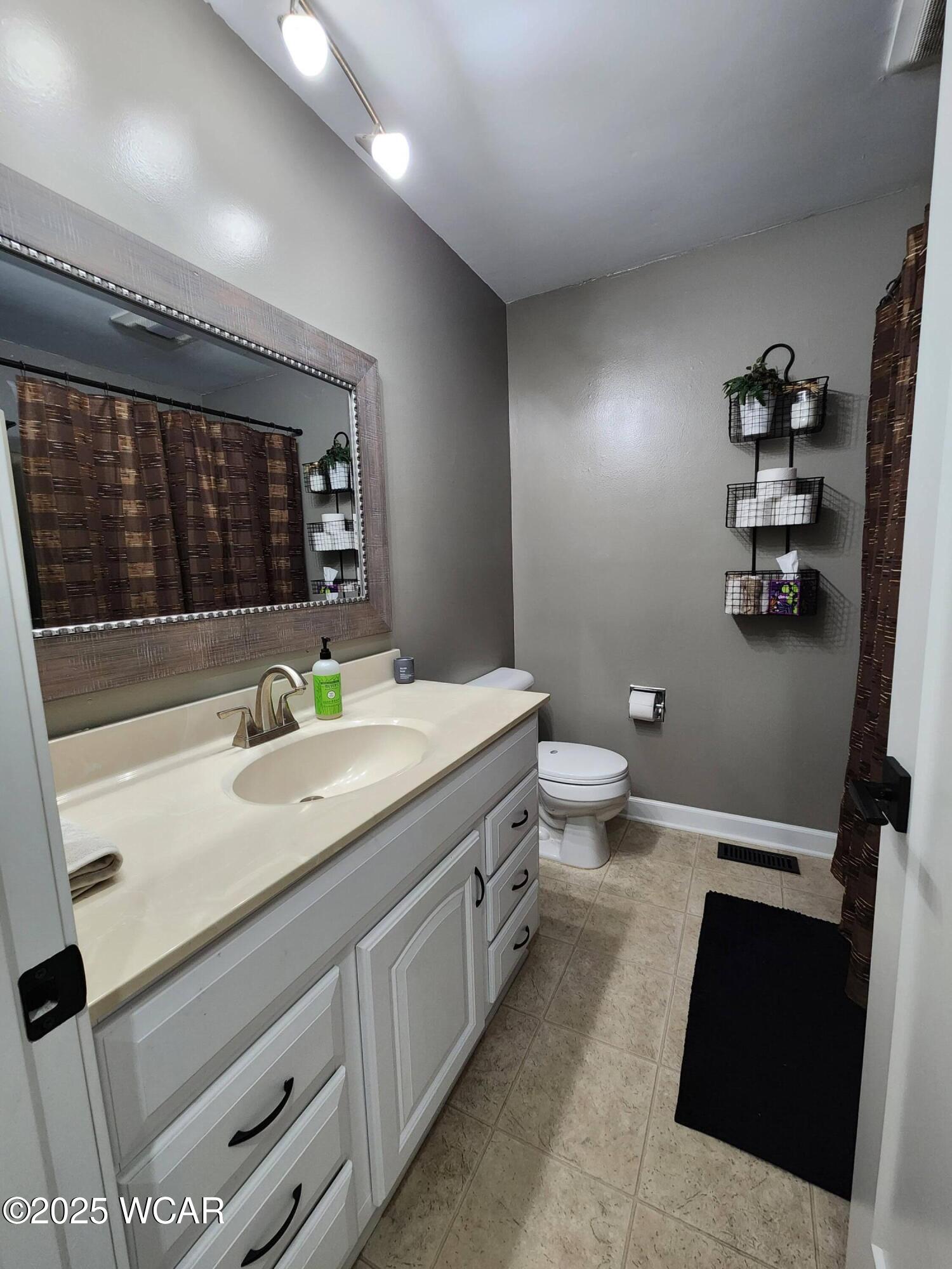 1275 Pinehurst Drive, Defiance, Ohio