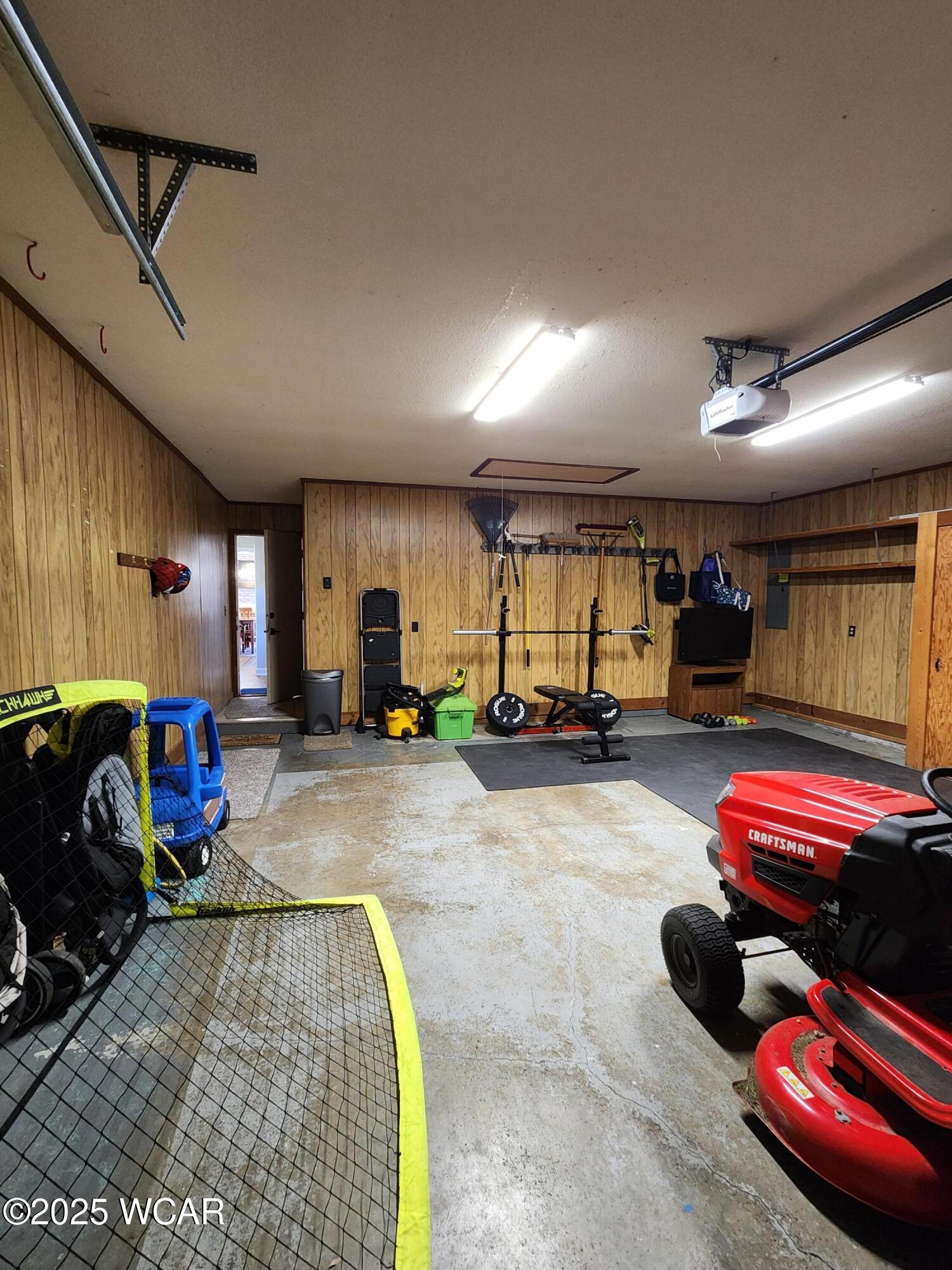 1275 Pinehurst Drive, Defiance, Ohio