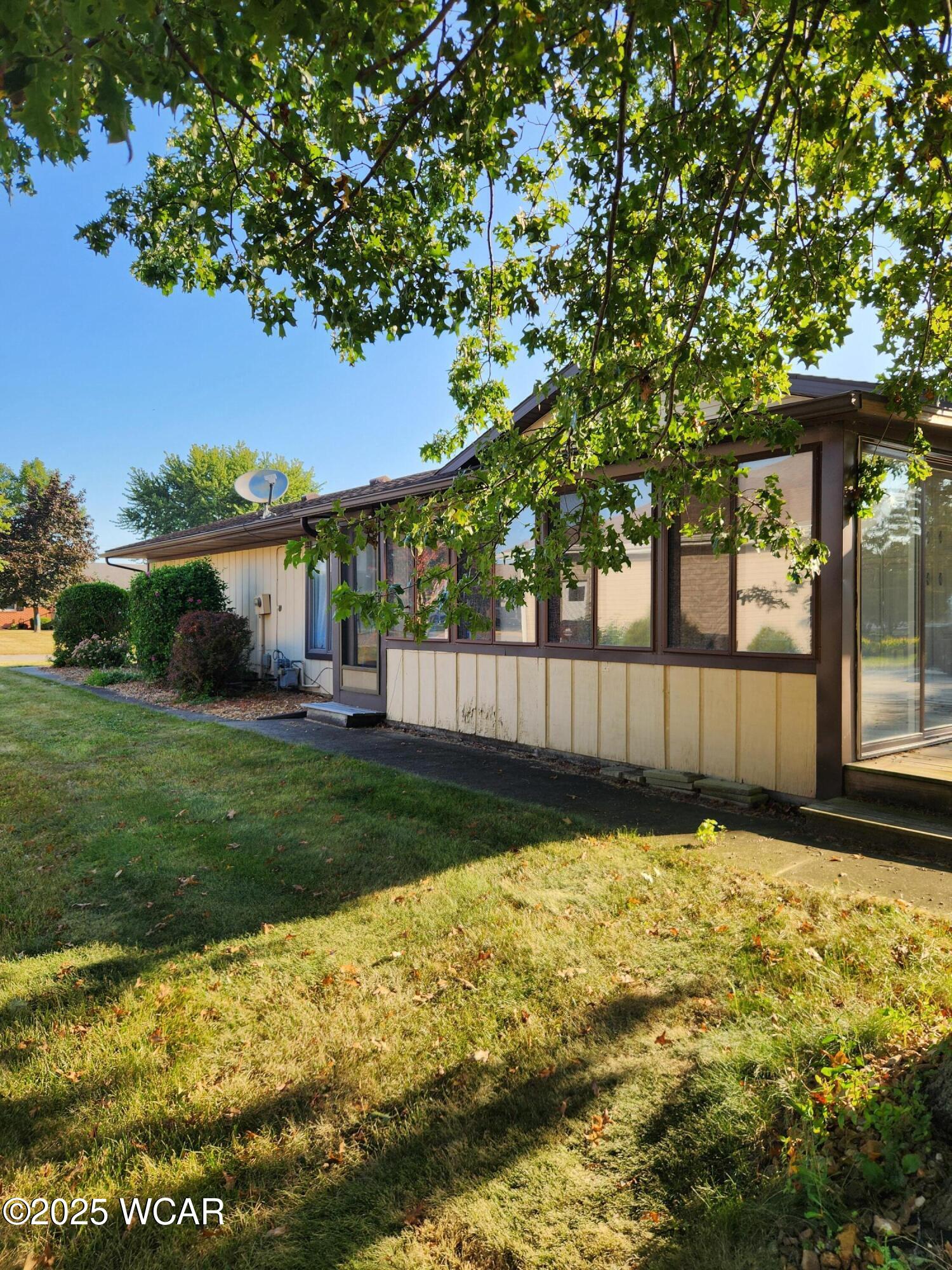 1275 Pinehurst Drive, Defiance, Ohio