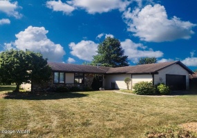 1275 Pinehurst Drive, Defiance, Ohio, 3 Bedrooms Bedrooms, ,2 BathroomsBathrooms,Residential,For Sale,Pinehurst,308145
