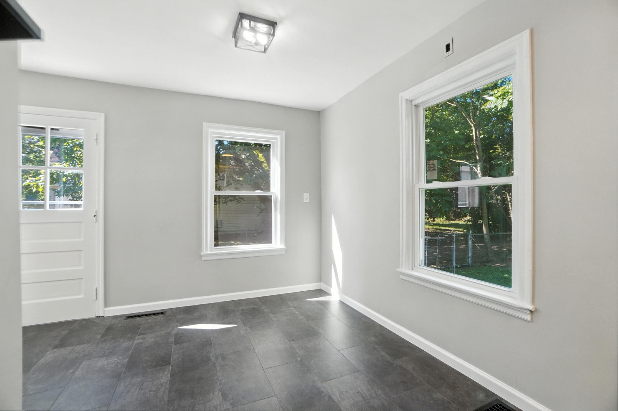 327 Buxton Avenue, Springfield, Ohio 45505