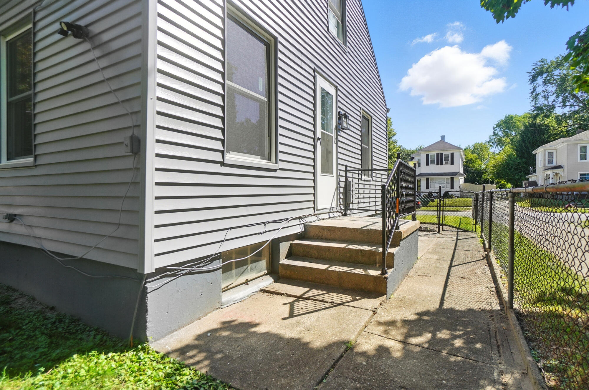 327 Buxton Avenue, Springfield, Ohio 45505