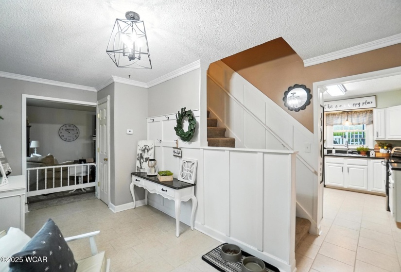Front room/ foyer/entrance room