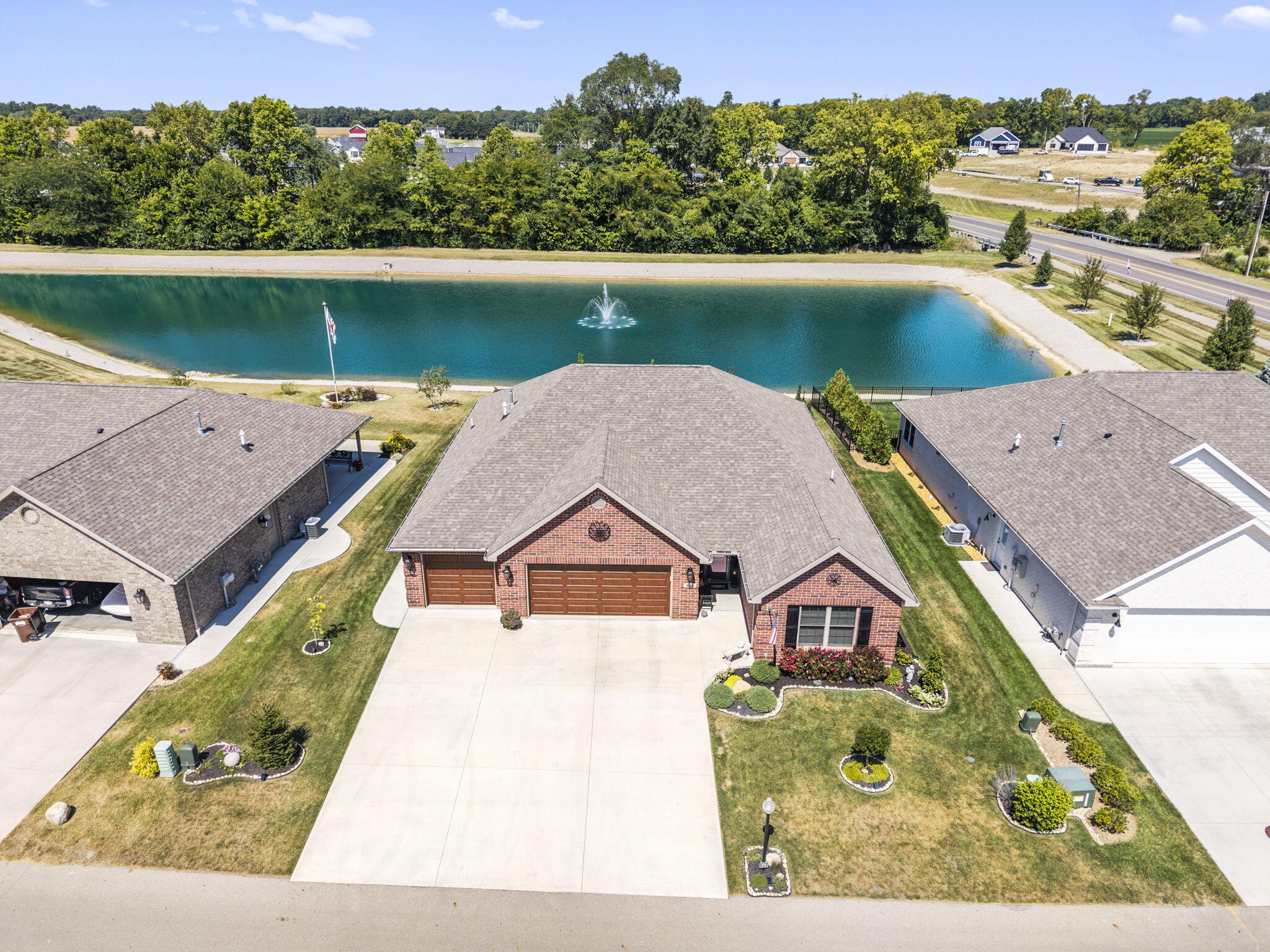 813 Bentley Circle, Troy, Ohio 45373