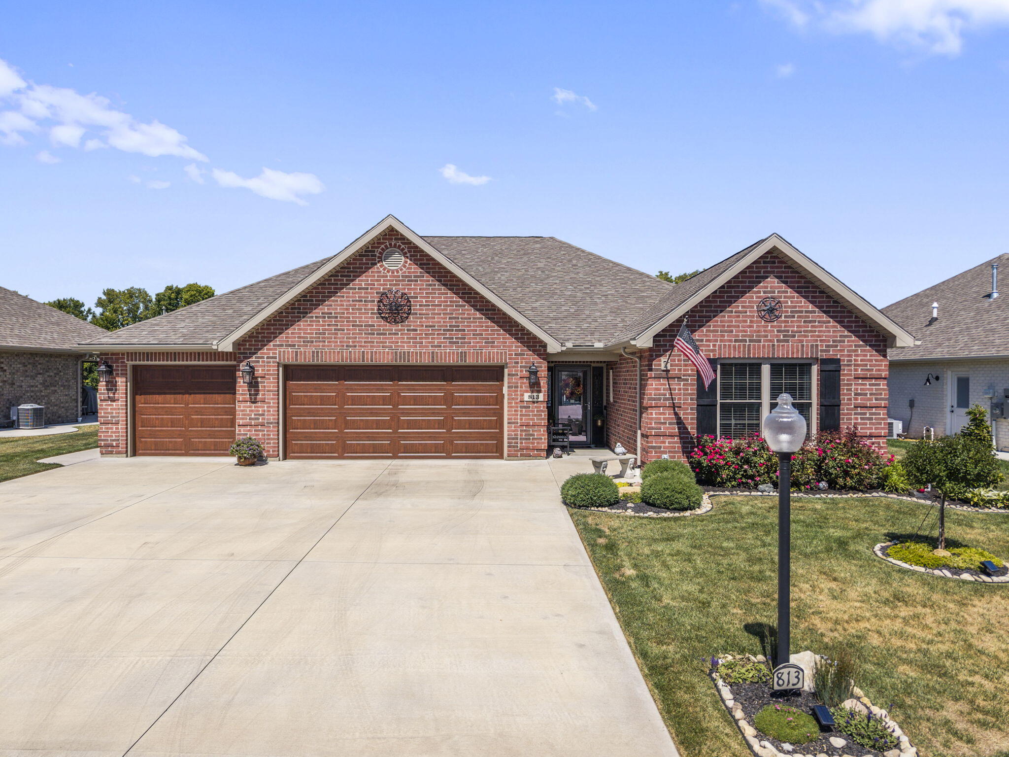 813 Bentley Circle, Troy, Ohio 45373