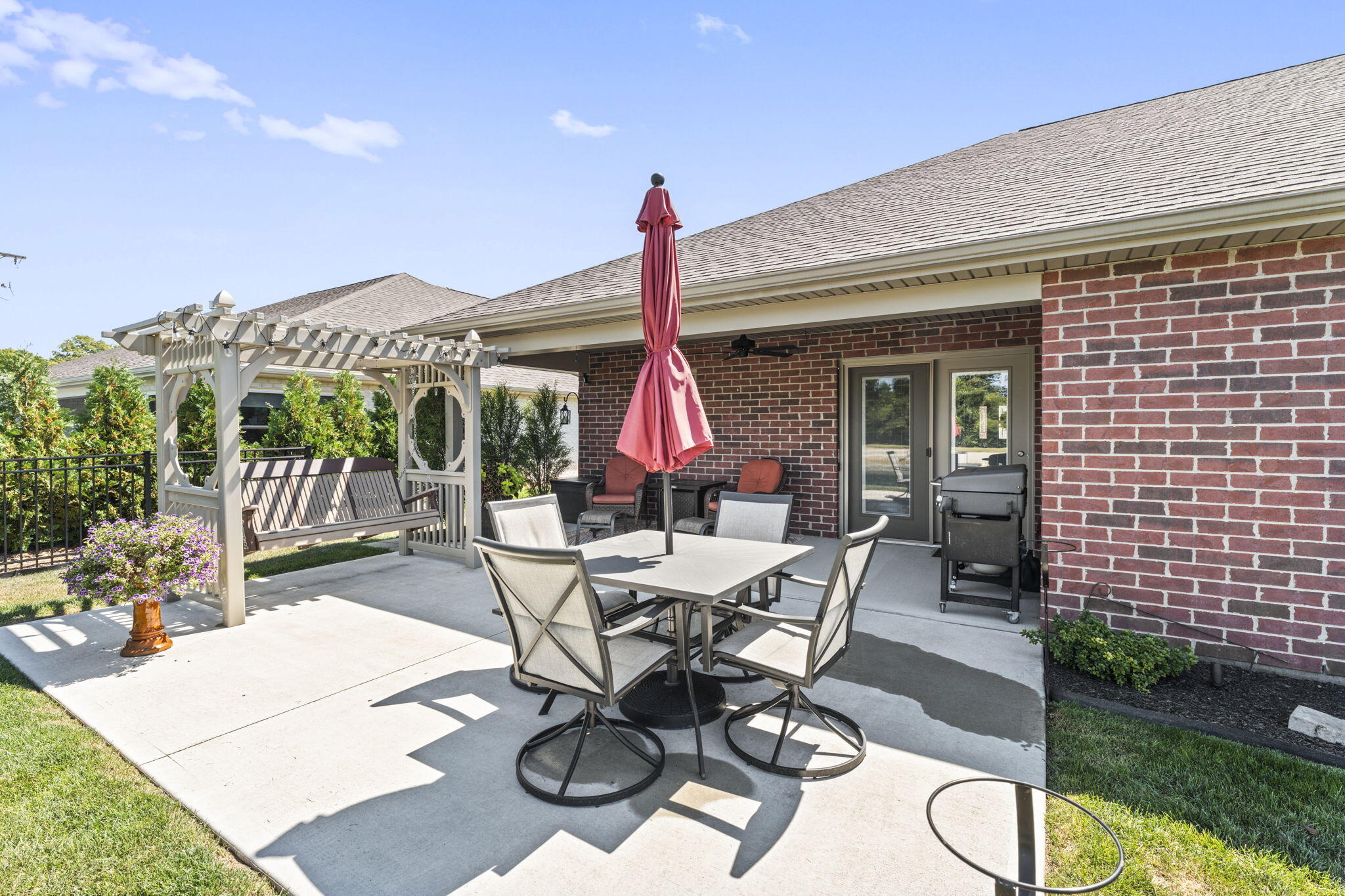 813 Bentley Circle, Troy, Ohio 45373