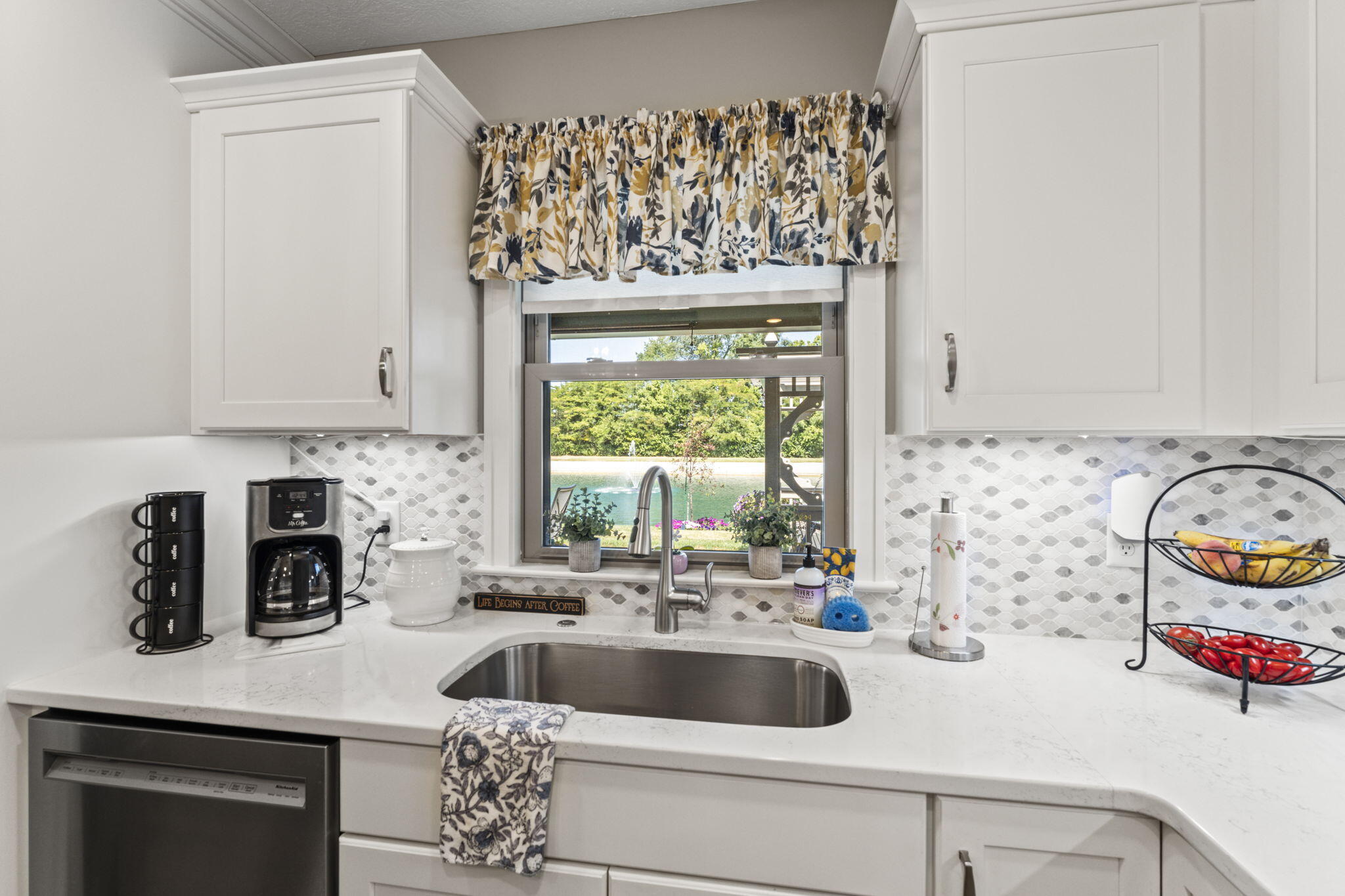 813 Bentley Circle, Troy, Ohio 45373