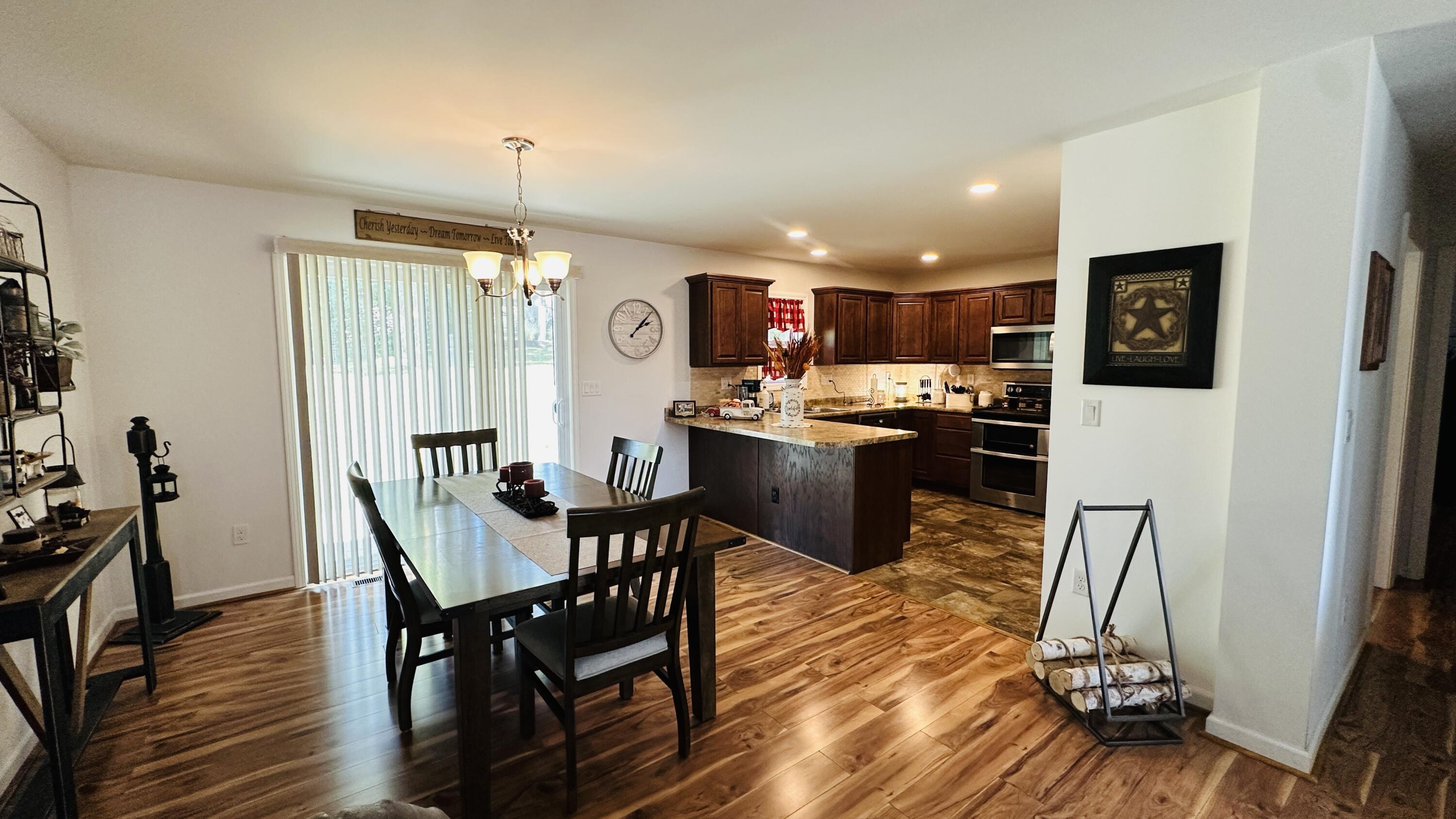 1413 Pinewood Court, Bellefontaine, Ohio 43311