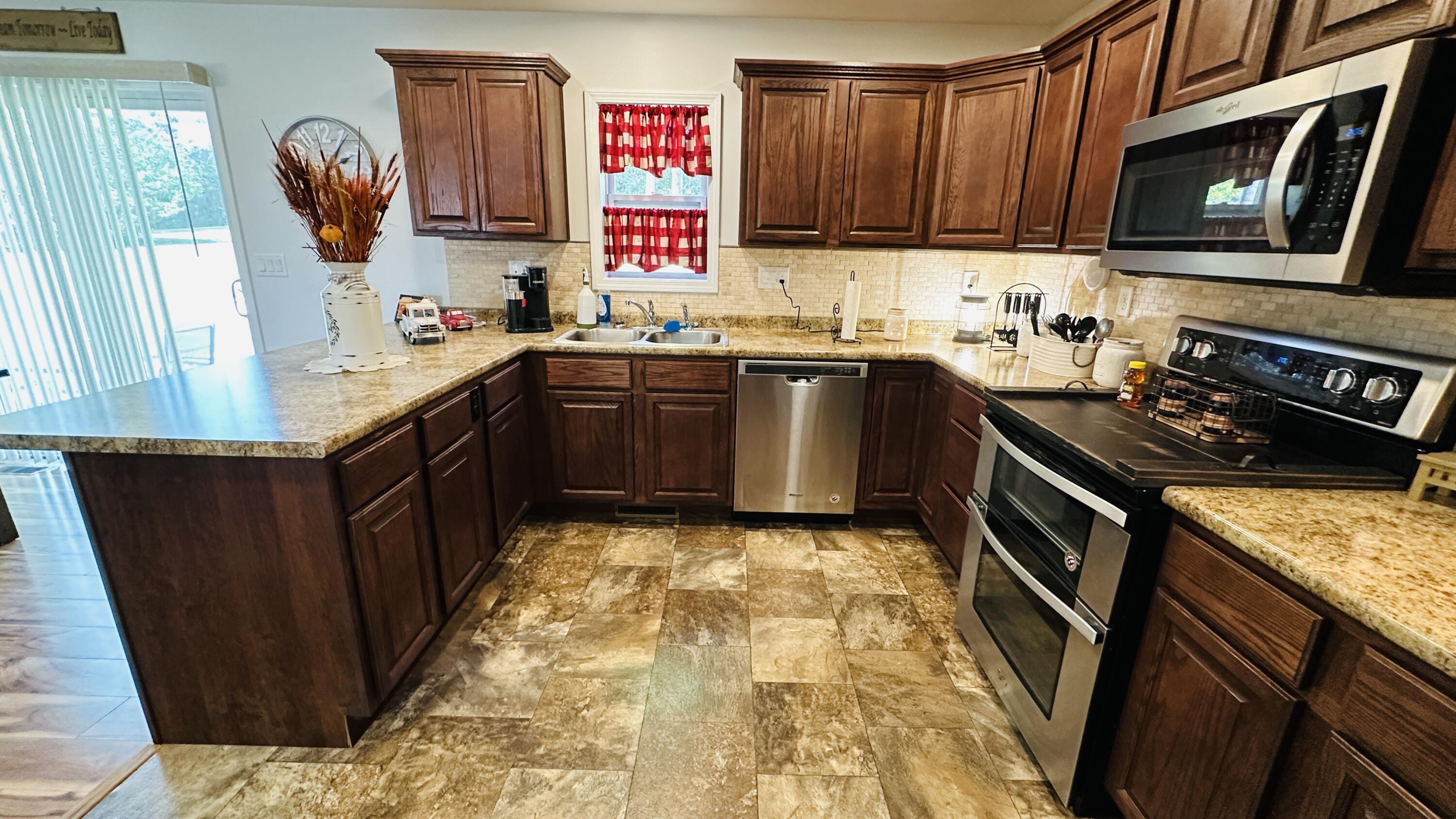 1413 Pinewood Court, Bellefontaine, Ohio 43311