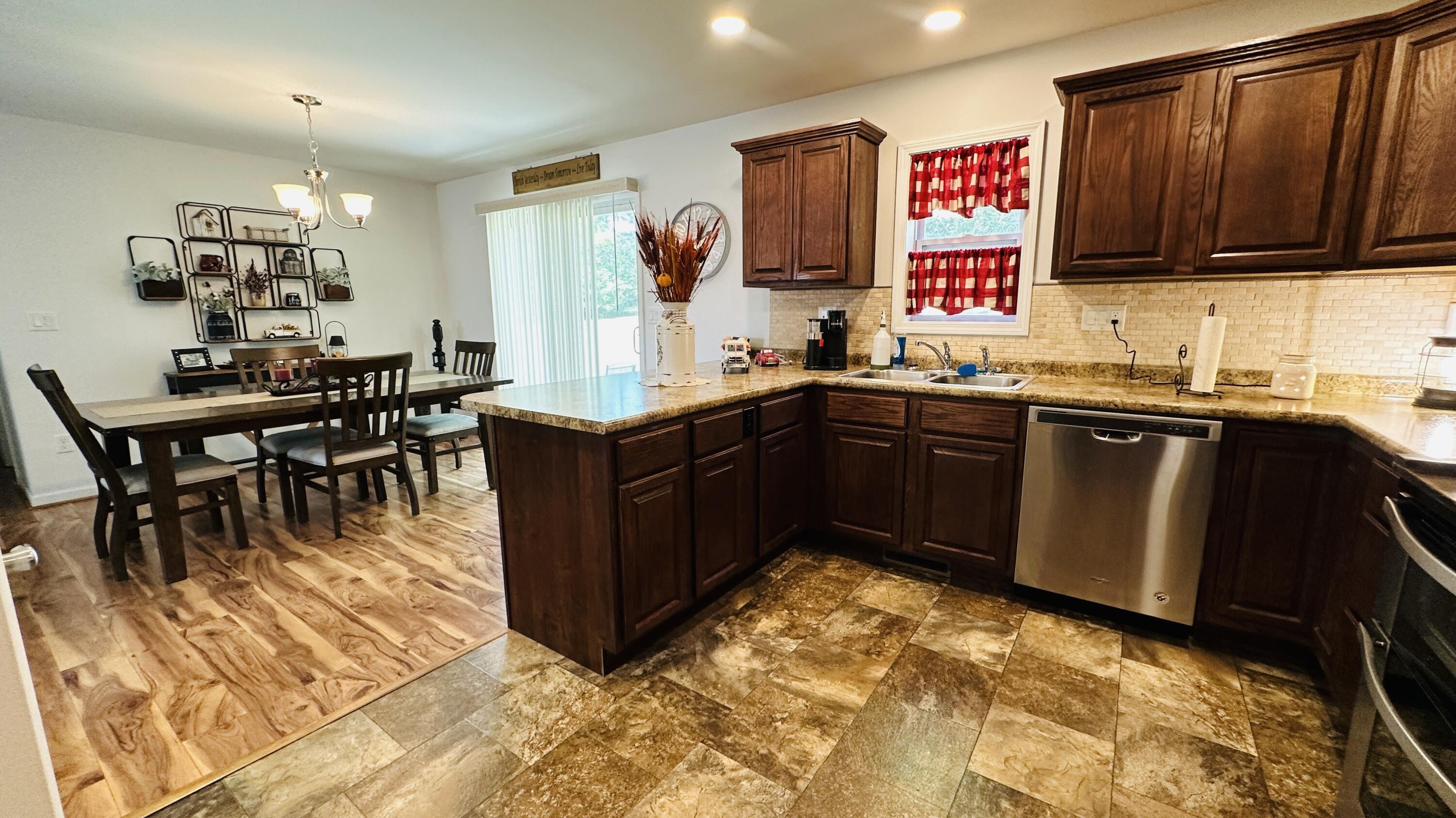 1413 Pinewood Court, Bellefontaine, Ohio 43311