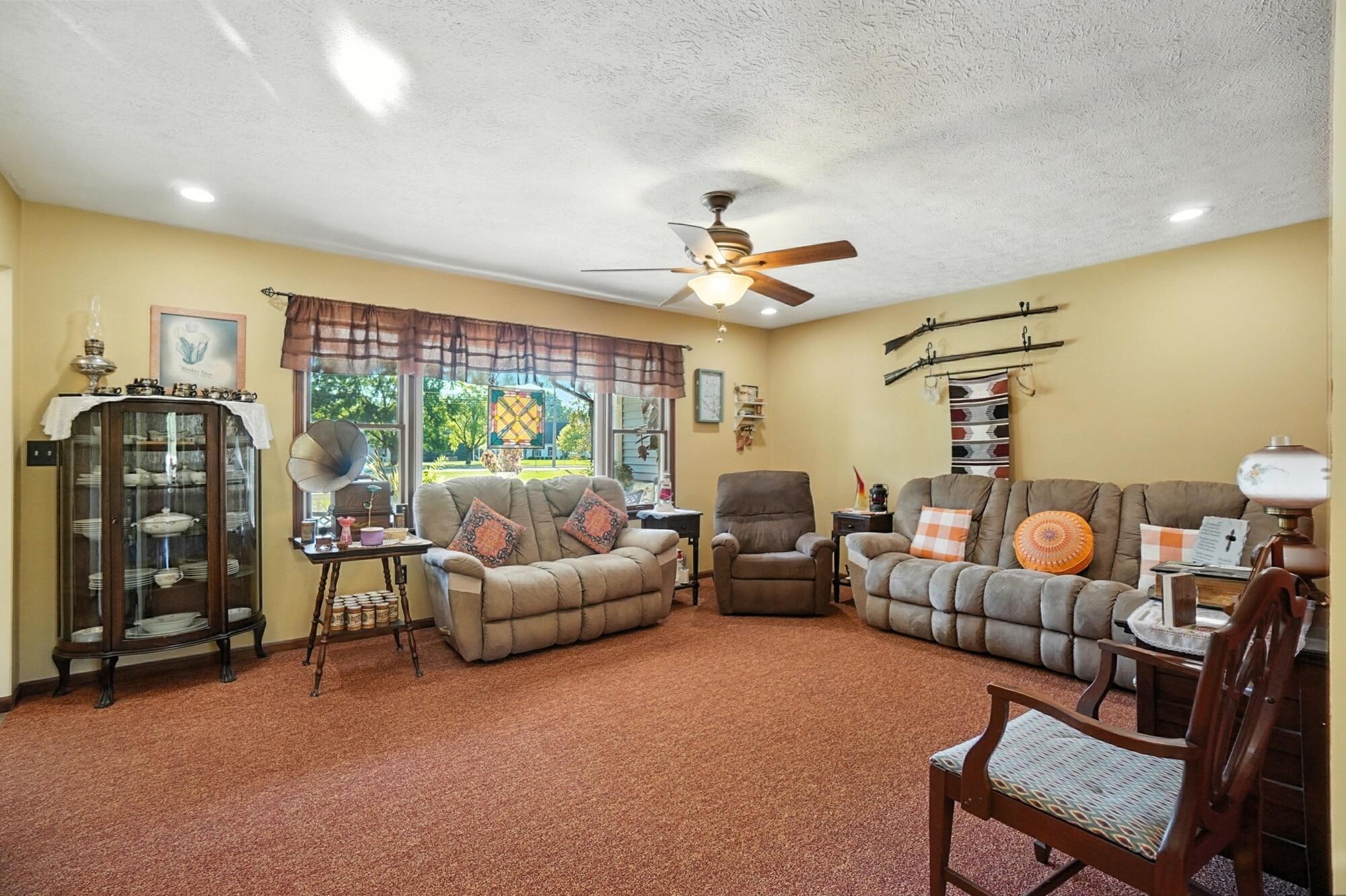 1616 Echo Lake Drive, Piqua, Ohio 45356