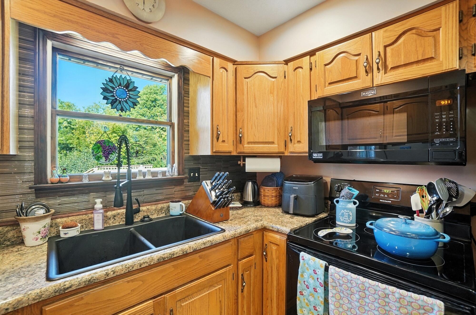 1616 Echo Lake Drive, Piqua, Ohio 45356
