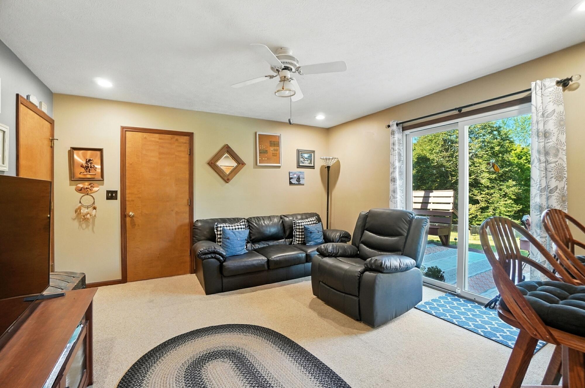 1616 Echo Lake Drive, Piqua, Ohio 45356