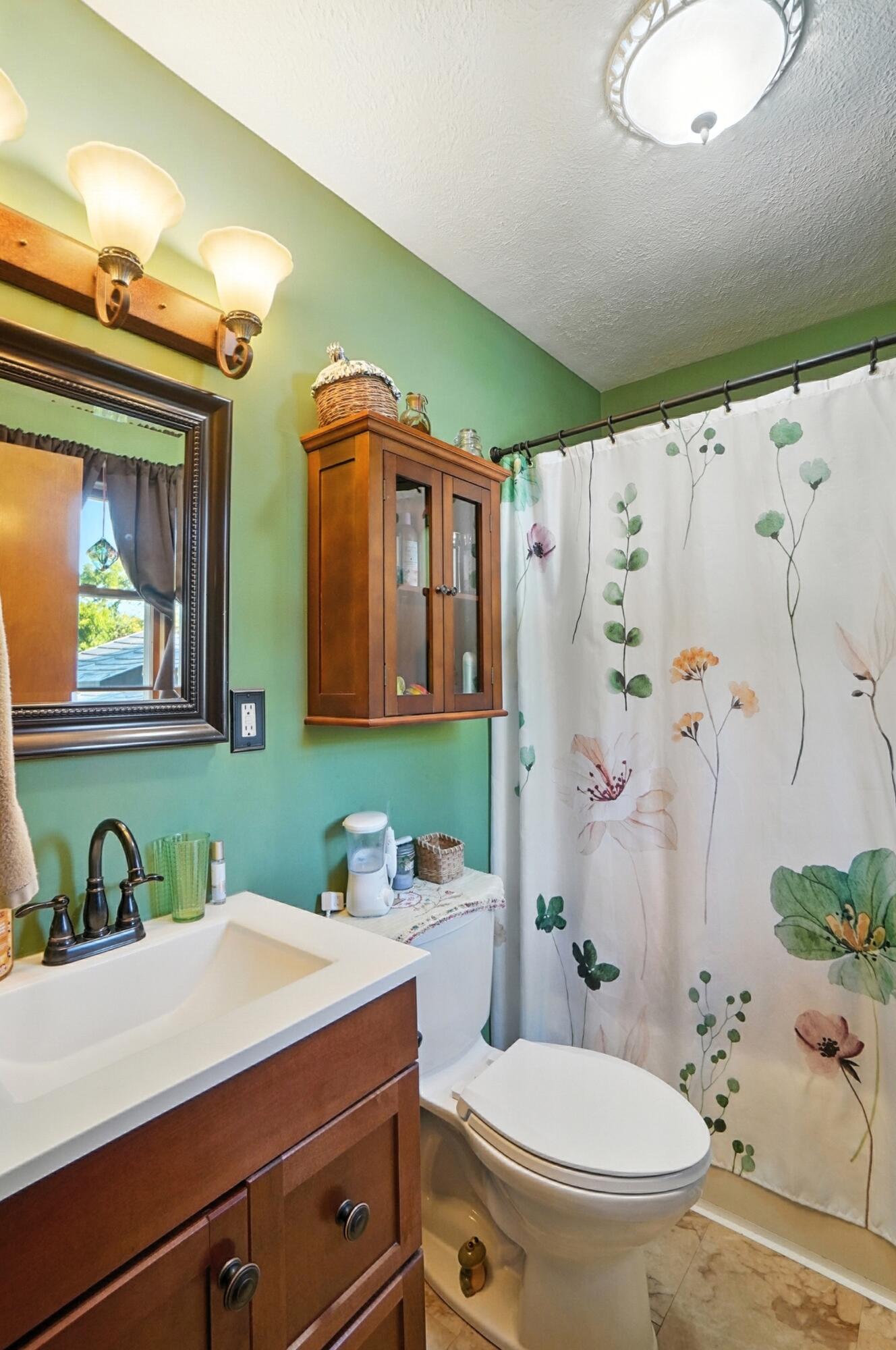 1616 Echo Lake Drive, Piqua, Ohio 45356