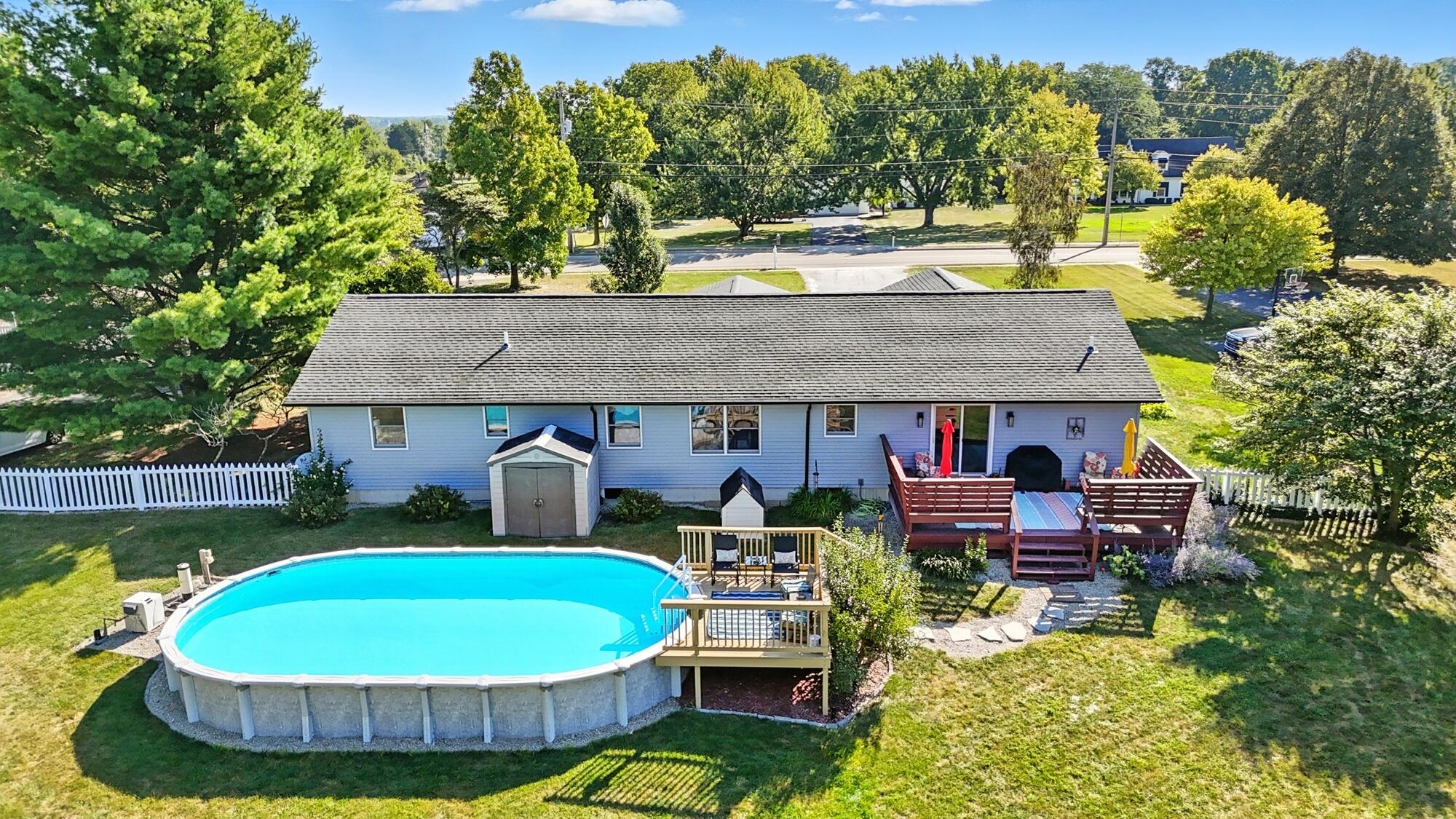 1616 Echo Lake Drive, Piqua, Ohio 45356