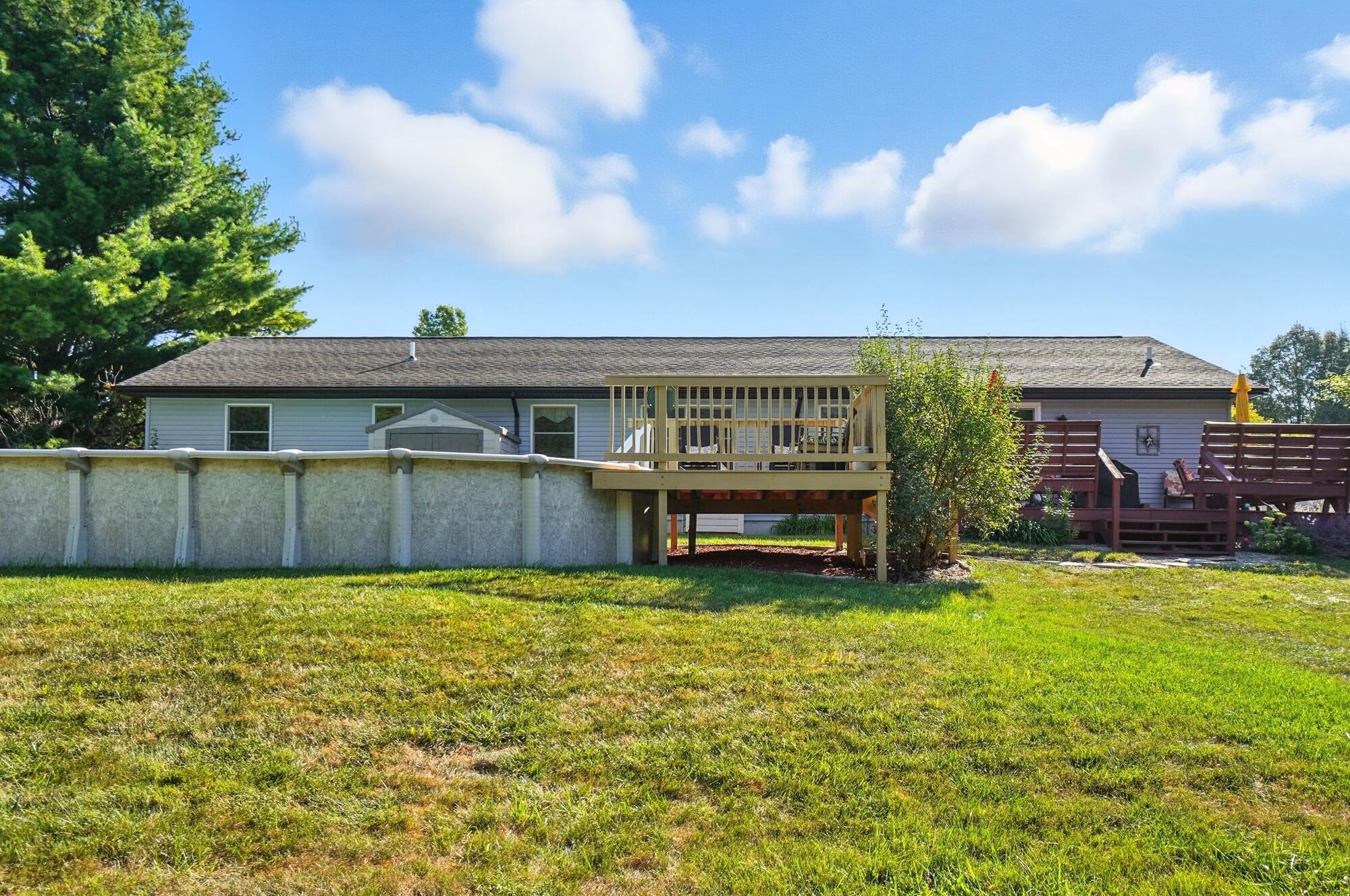 1616 Echo Lake Drive, Piqua, Ohio 45356