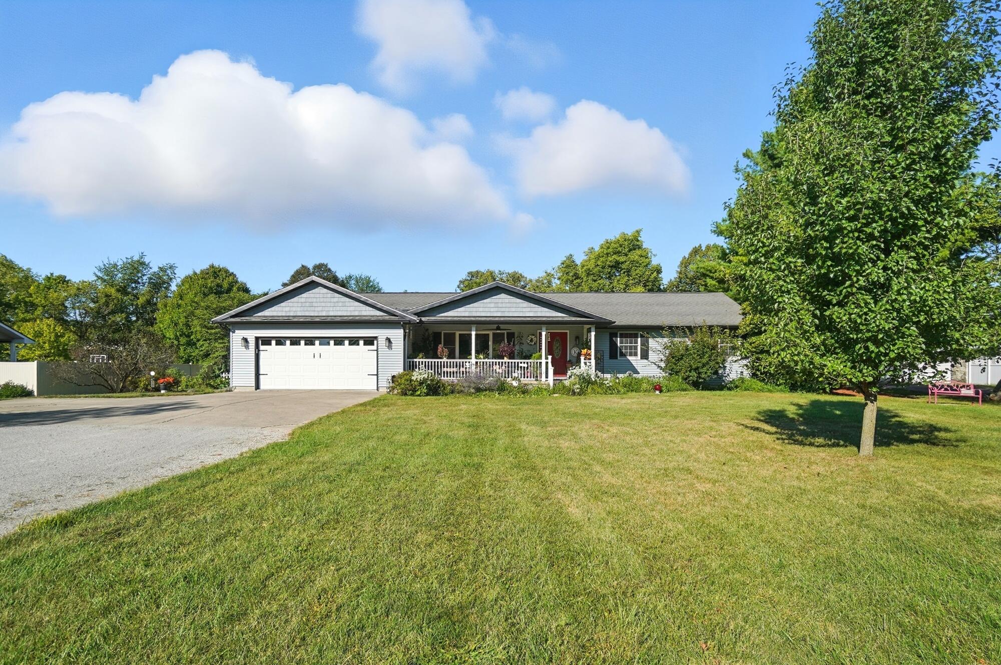1616 Echo Lake Drive, Piqua, Ohio 45356