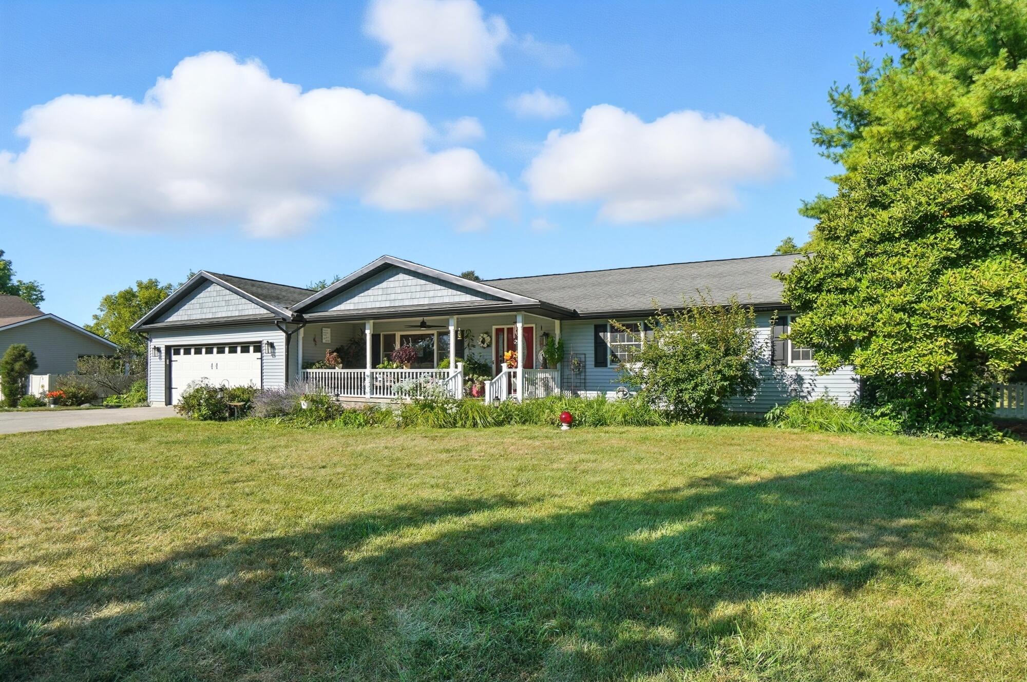 1616 Echo Lake Drive, Piqua, Ohio 45356