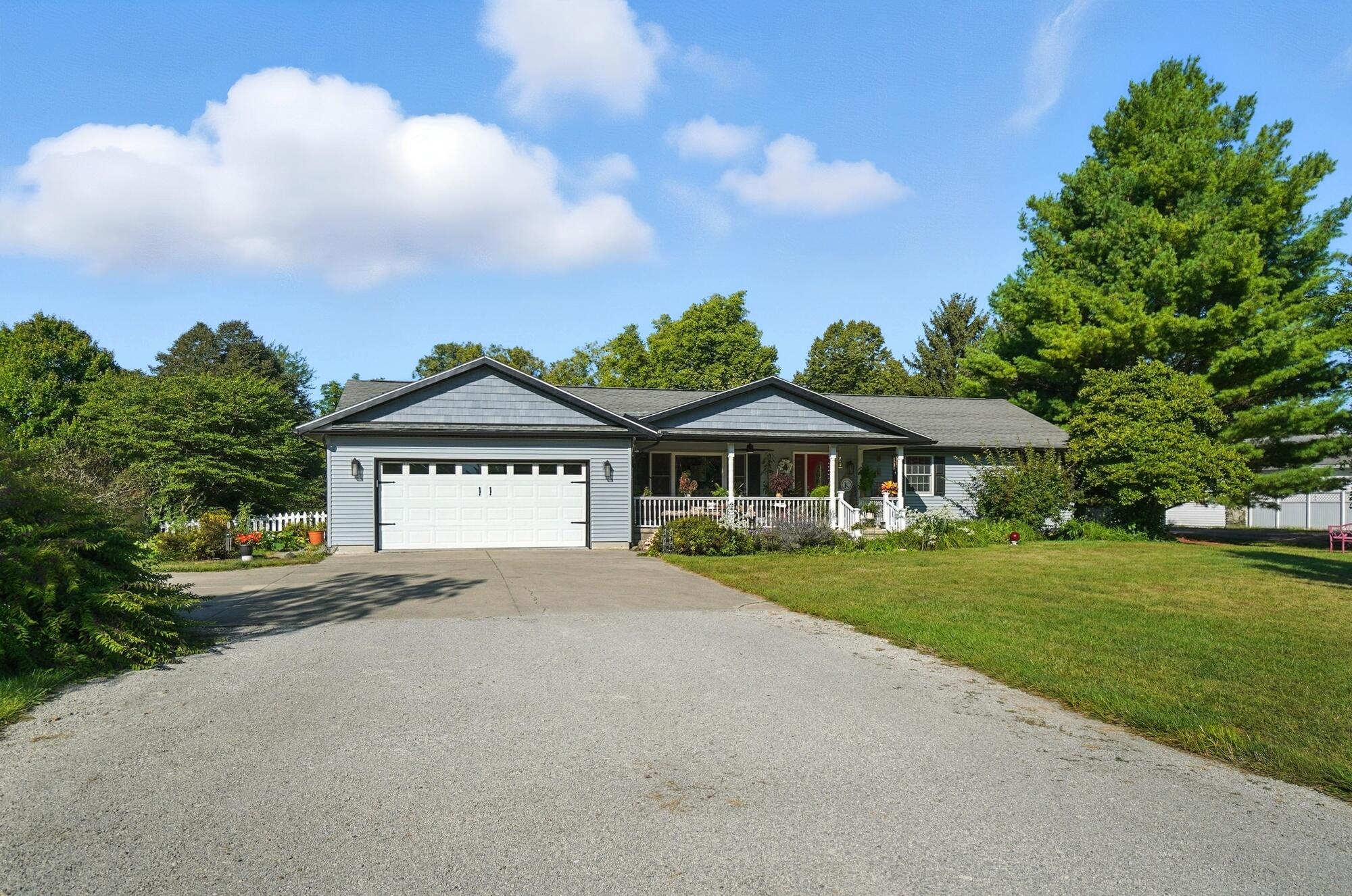 1616 Echo Lake Drive, Piqua, Ohio 45356