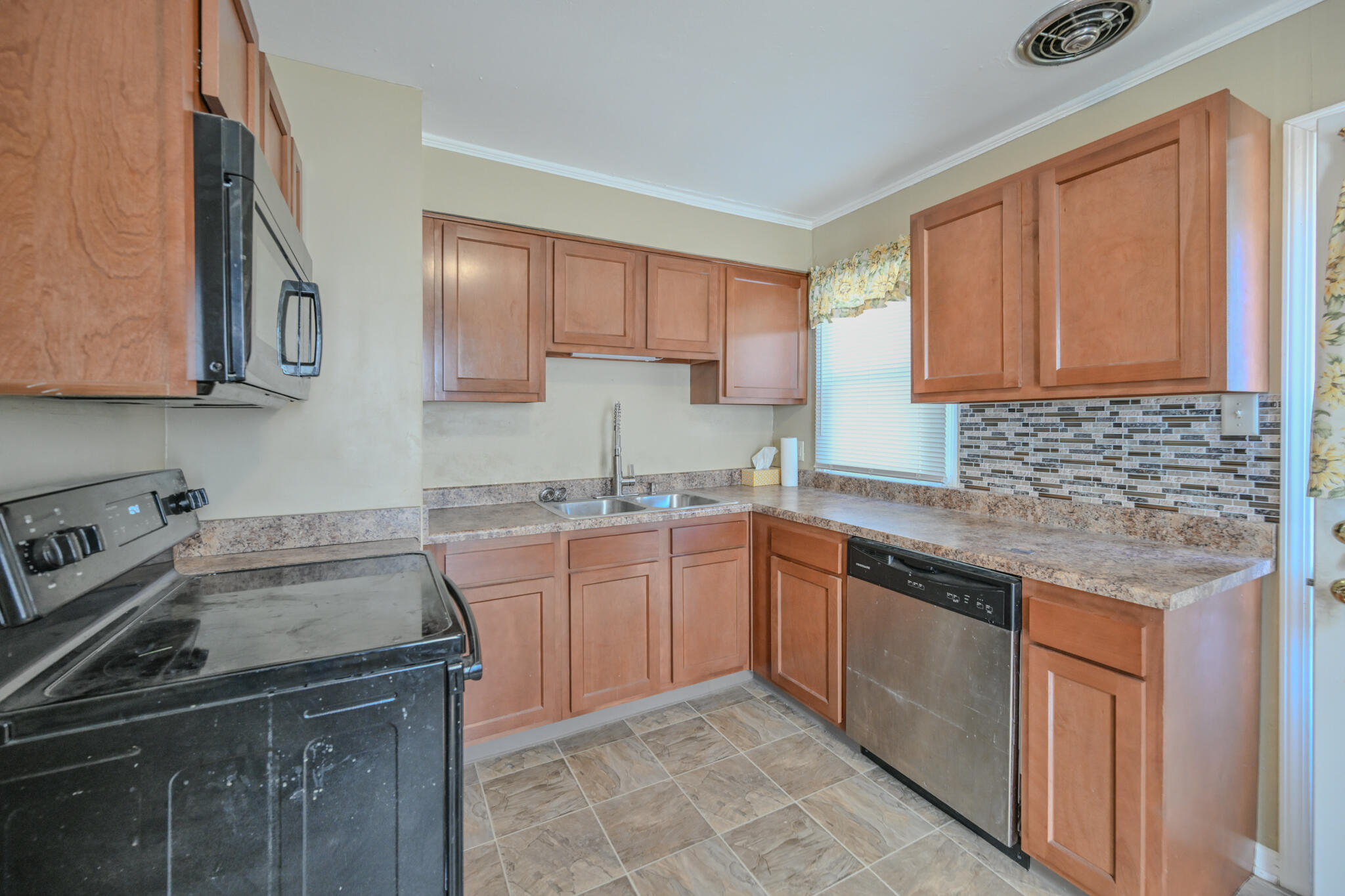 1815 Beacon Street, Springfield, Ohio 45505